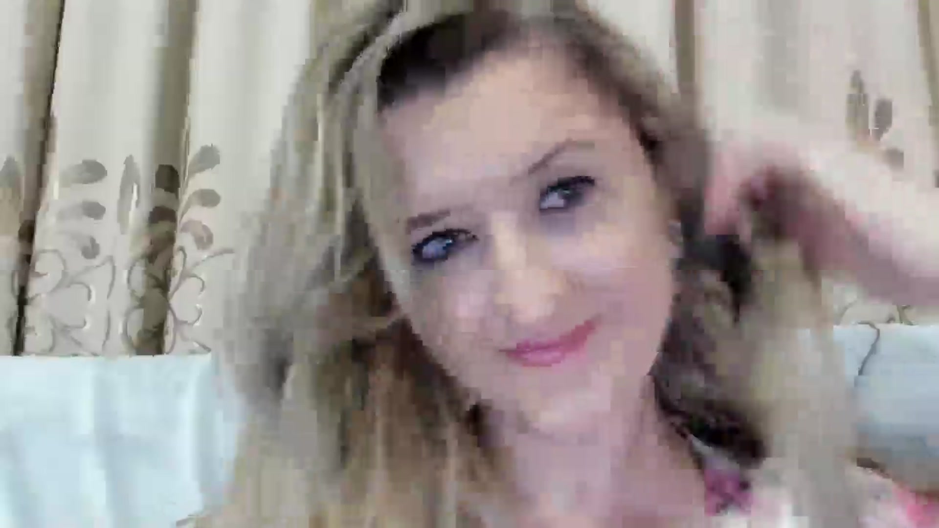Gallery image thumbnail from BestDream's myfreecams stream on, 07/21/2025, 23:23 image 10 of 20