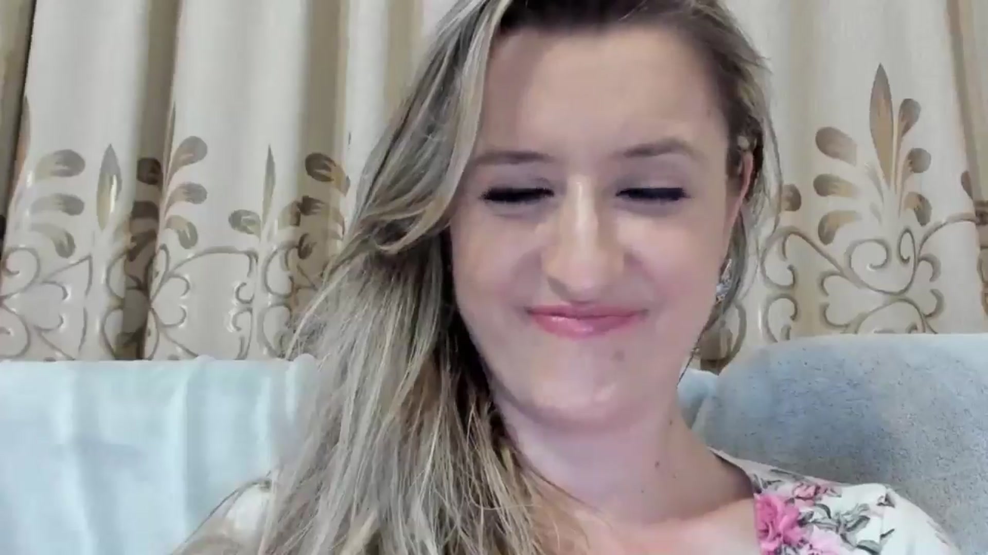 Gallery image thumbnail from BestDream's myfreecams stream on, 07/21/2025, 23:23 image 3 of 20