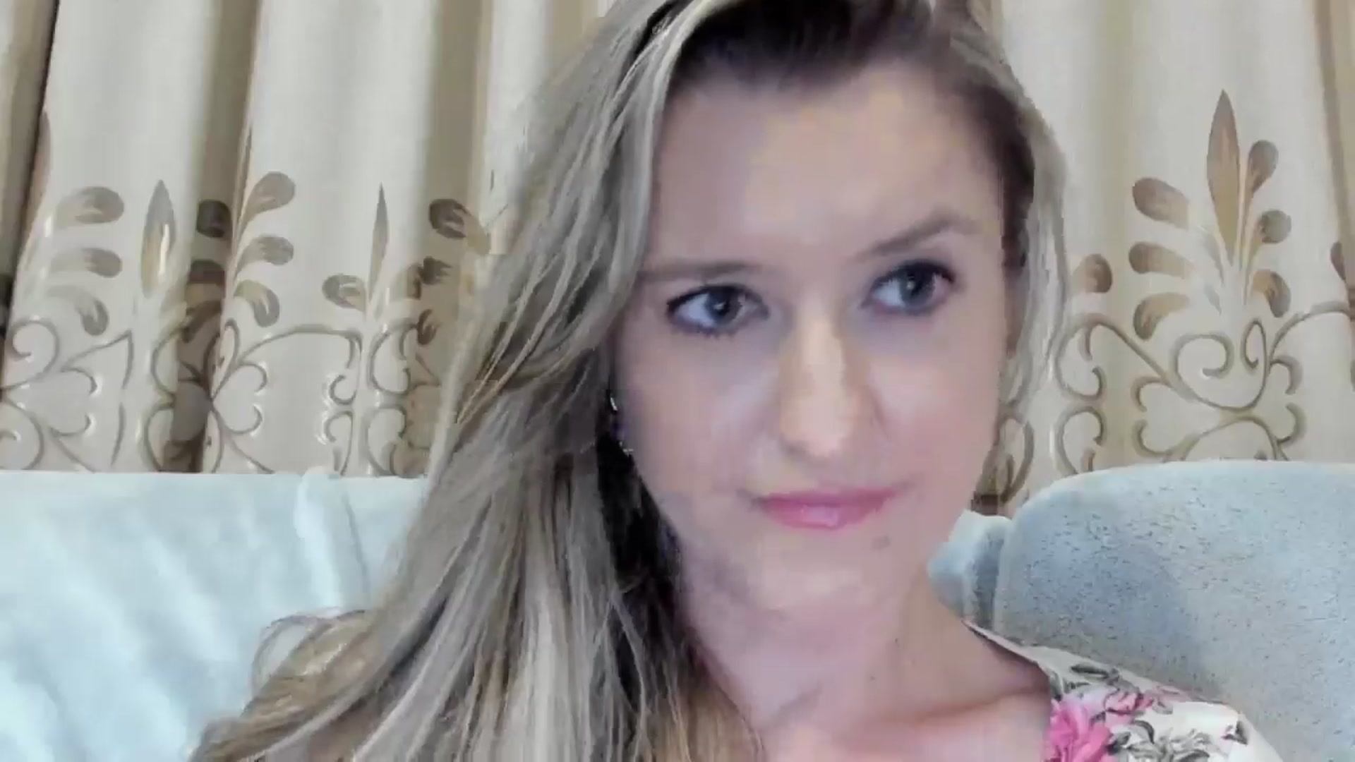 Gallery image thumbnail from BestDream's myfreecams stream on, 07/22/2025, 24:21 image 10 of 20