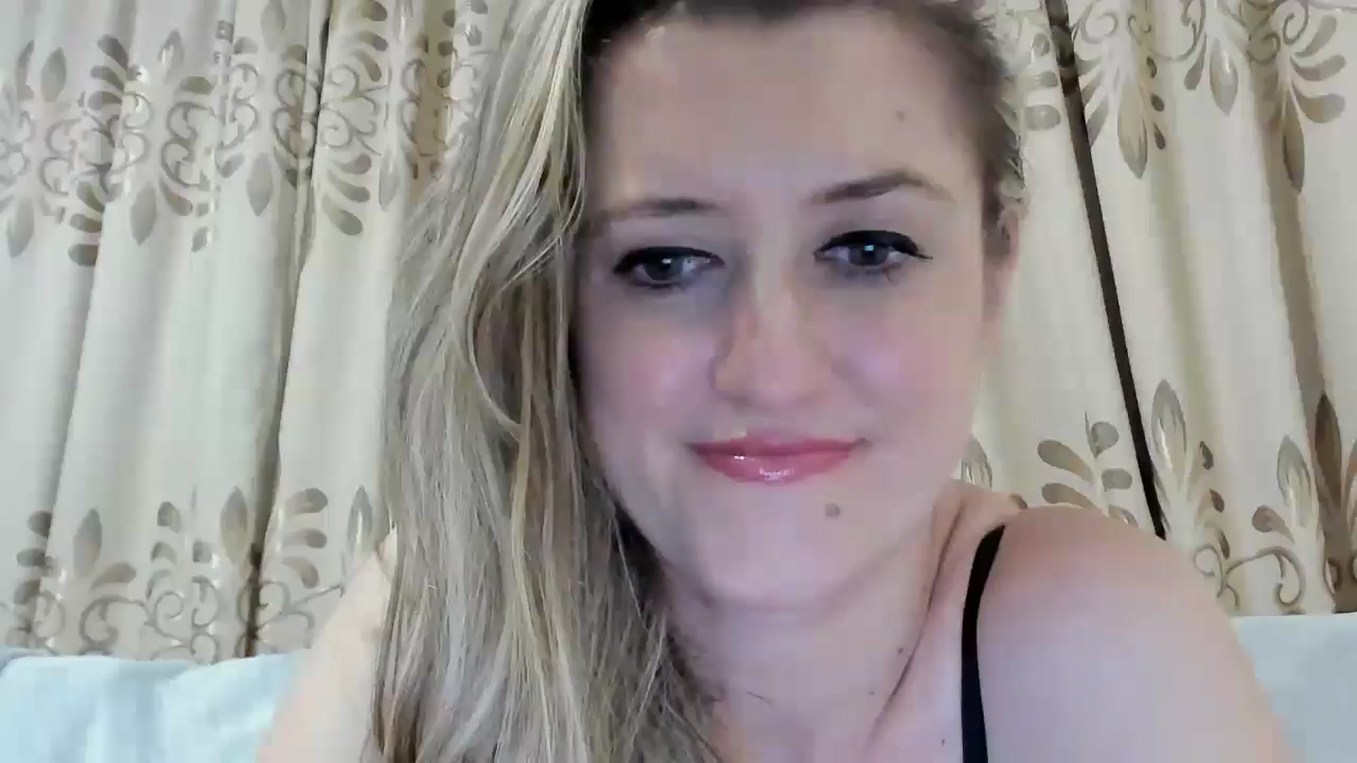 Gallery image thumbnail from BestDream's myfreecams stream on, 07/22/2025, 23:56 image 1 of 20