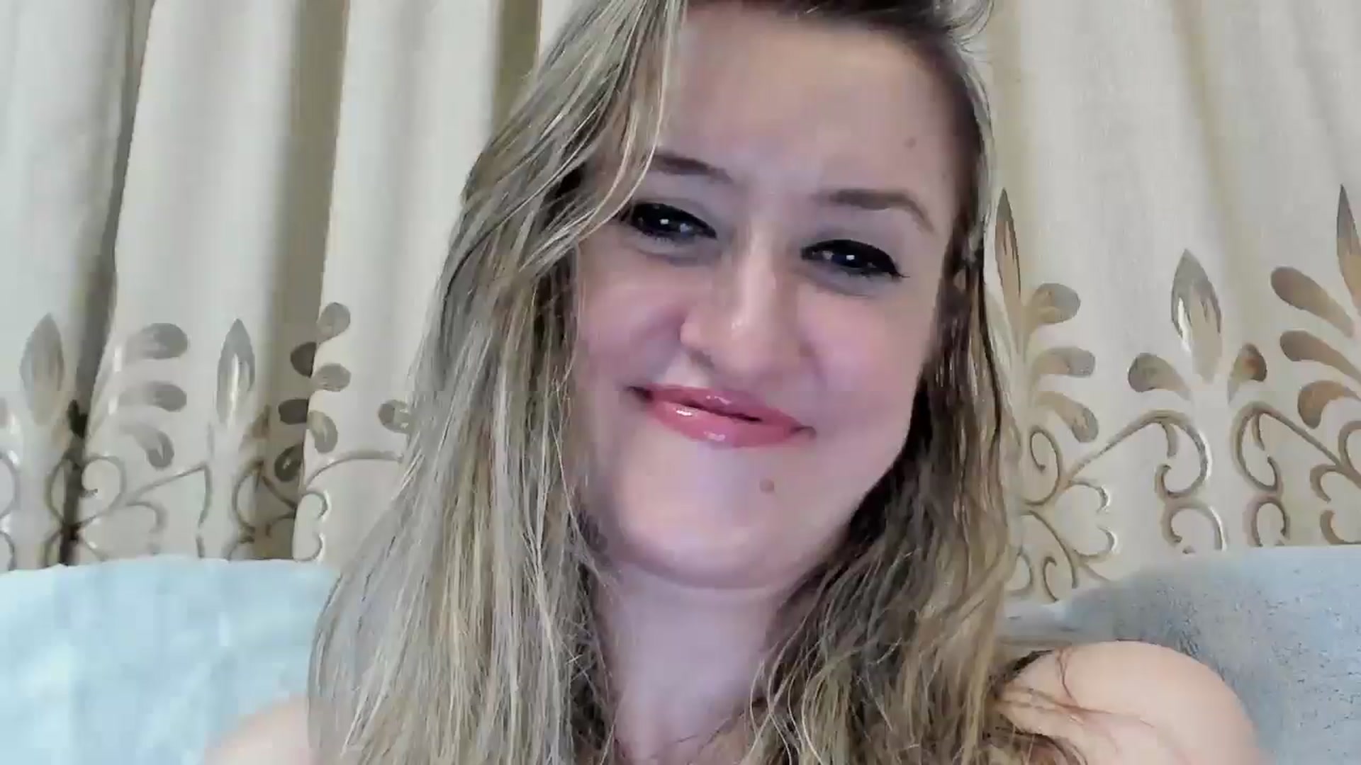 Gallery image thumbnail from BestDream's myfreecams stream on, 07/22/2025, 23:56 image 17 of 20