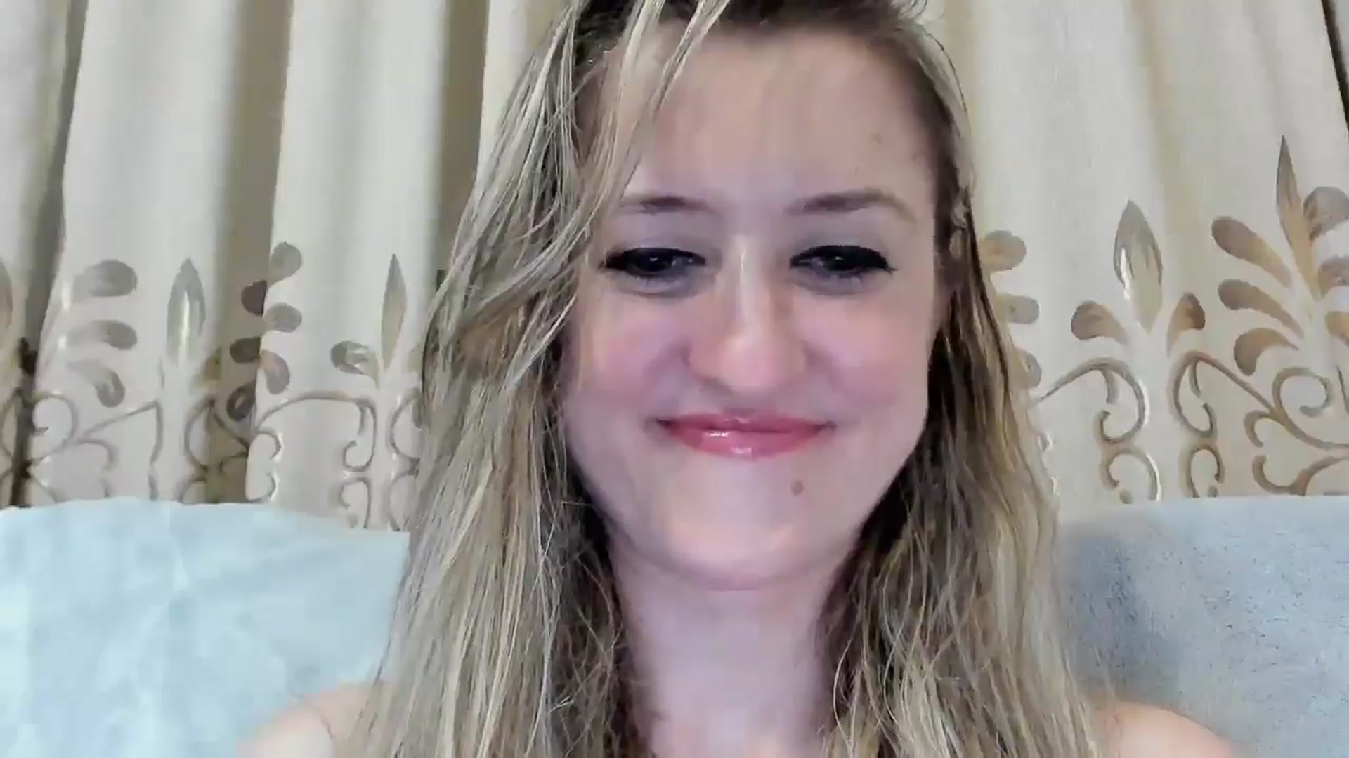 Gallery image thumbnail from BestDream's myfreecams stream on, 07/22/2025, 23:56 image 12 of 20