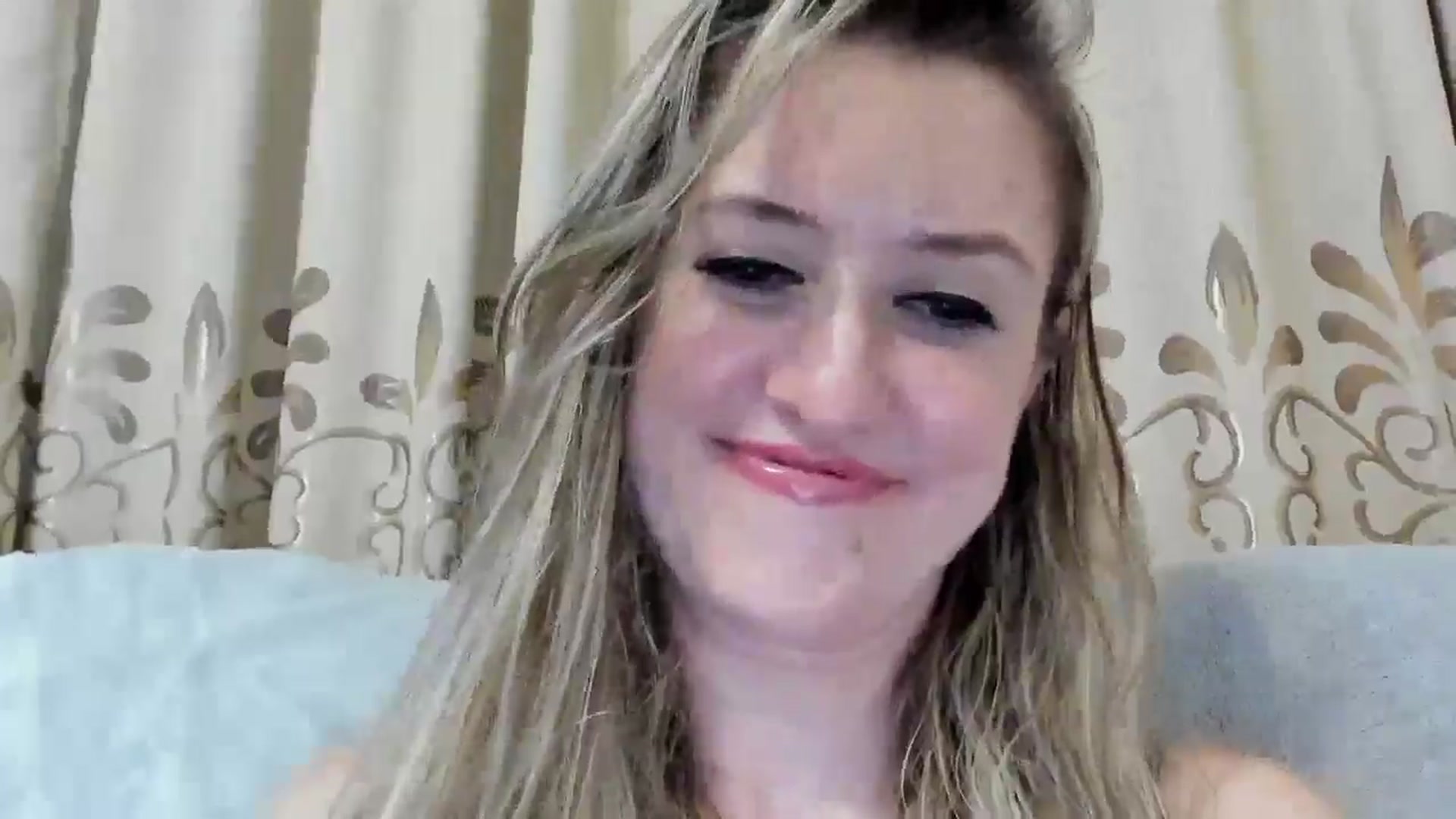 Gallery image thumbnail from BestDream's myfreecams stream on, 07/22/2025, 23:56 image 11 of 20