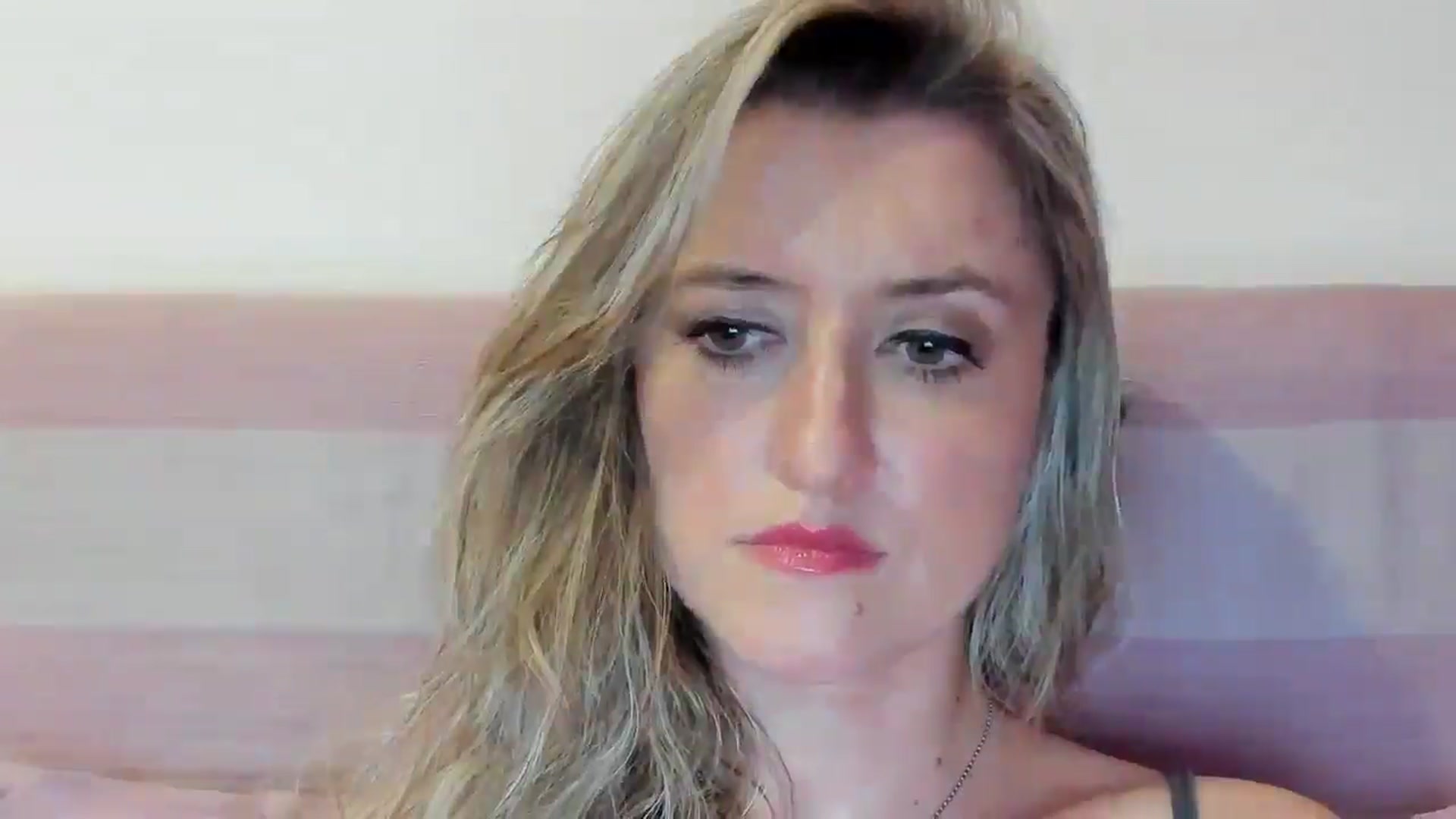 Gallery image thumbnail from BestDream's myfreecams stream on, 07/24/2025, 22:32 image 6 of 20