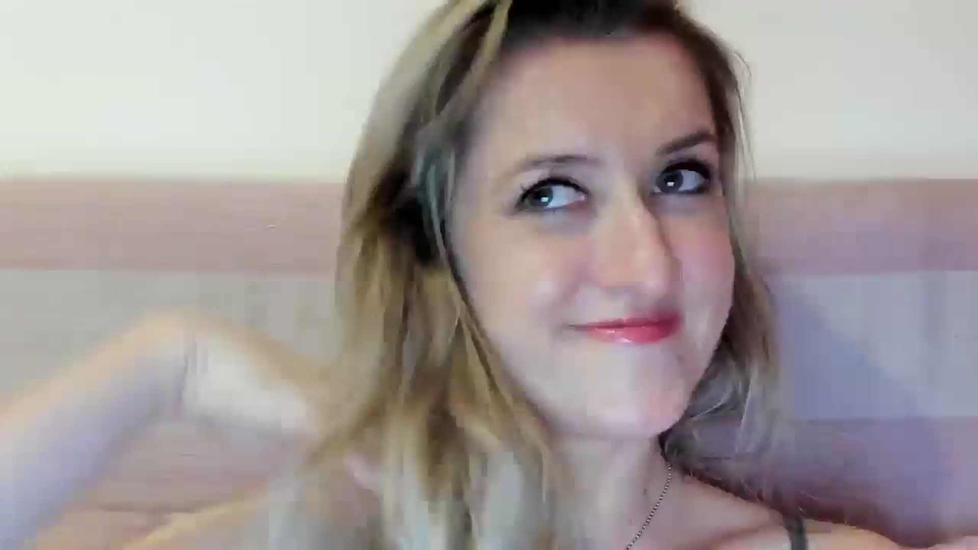 Gallery image thumbnail from BestDream's myfreecams stream on, 07/24/2025, 22:52 image 1 of 20