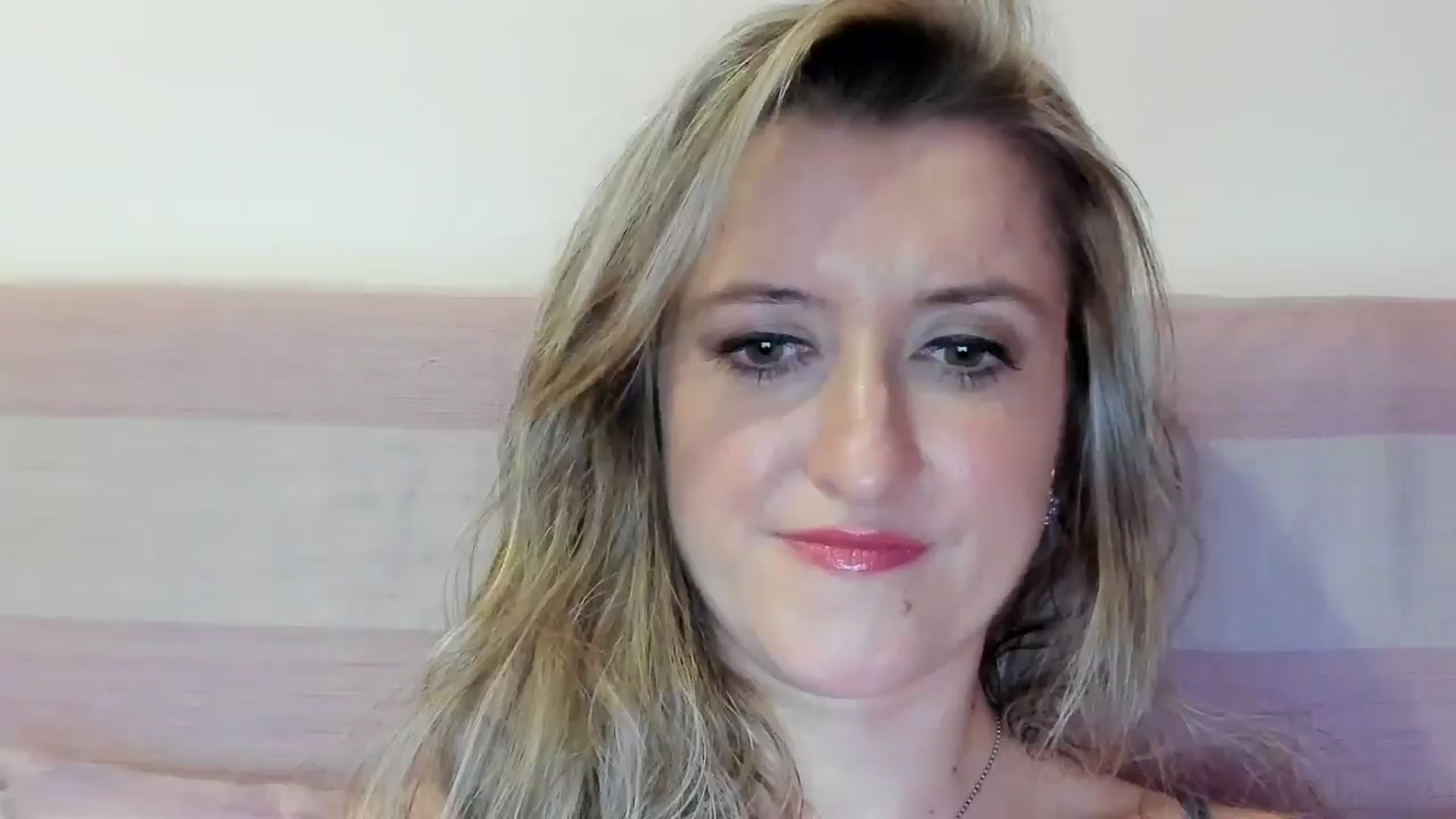 Gallery image thumbnail from BestDream's myfreecams stream on, 07/24/2025, 22:52 image 4 of 20