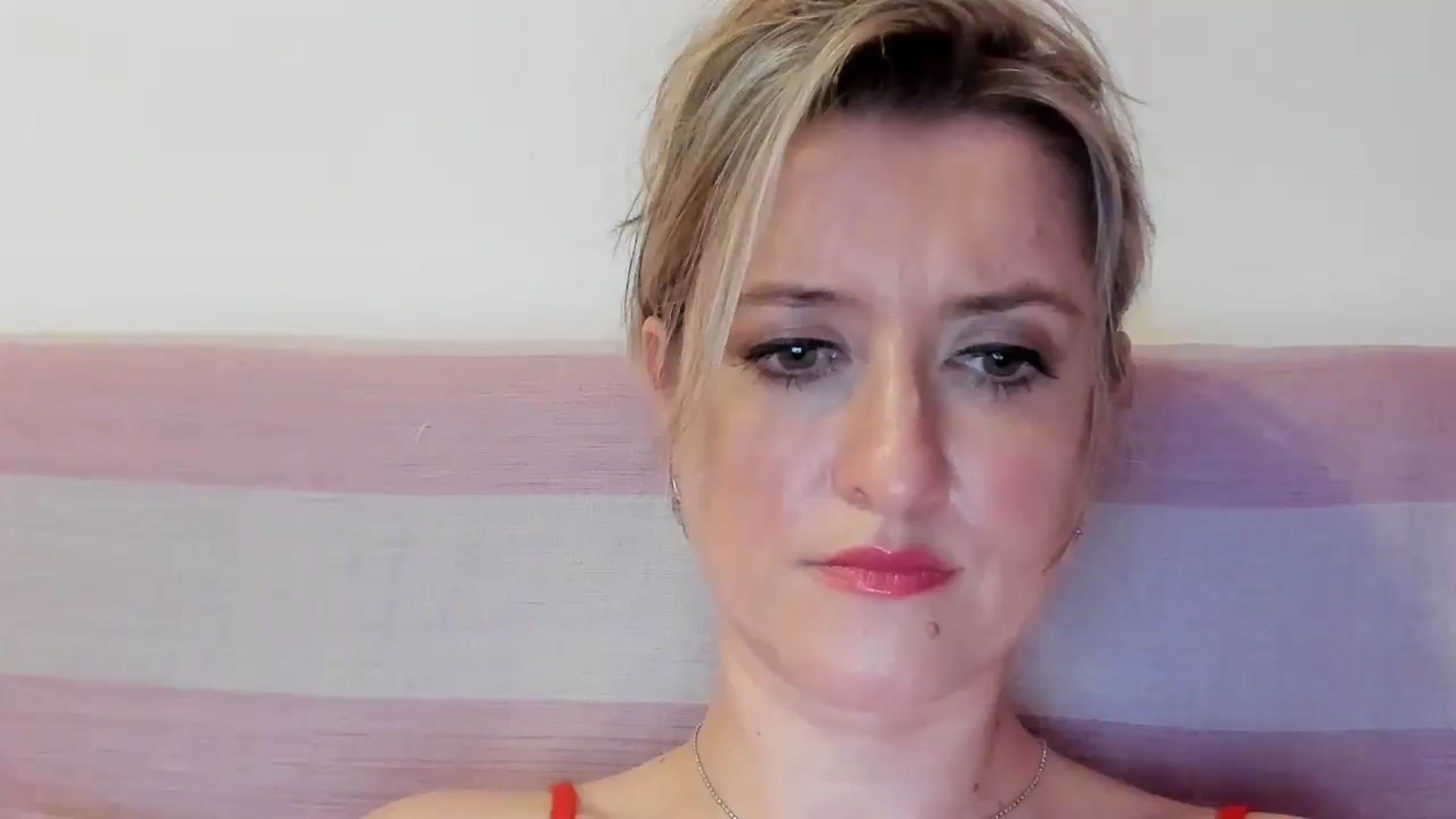 Gallery image thumbnail from BestDream's myfreecams stream on, 07/25/2025, 24:00 image 20 of 20