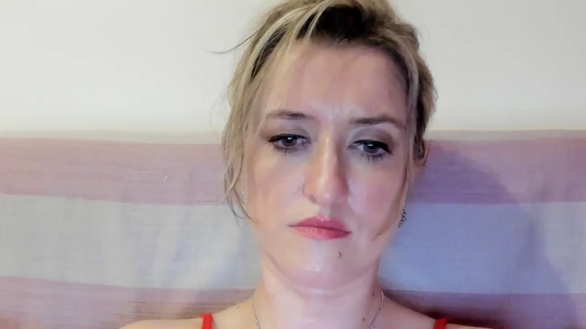 Gallery image thumbnail from BestDream's myfreecams stream on, 07/25/2025, 02:00 image 1 of 20