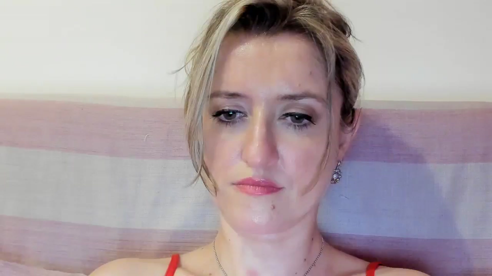 Gallery image thumbnail from BestDream's myfreecams stream on, 07/25/2025, 02:00 image 20 of 20