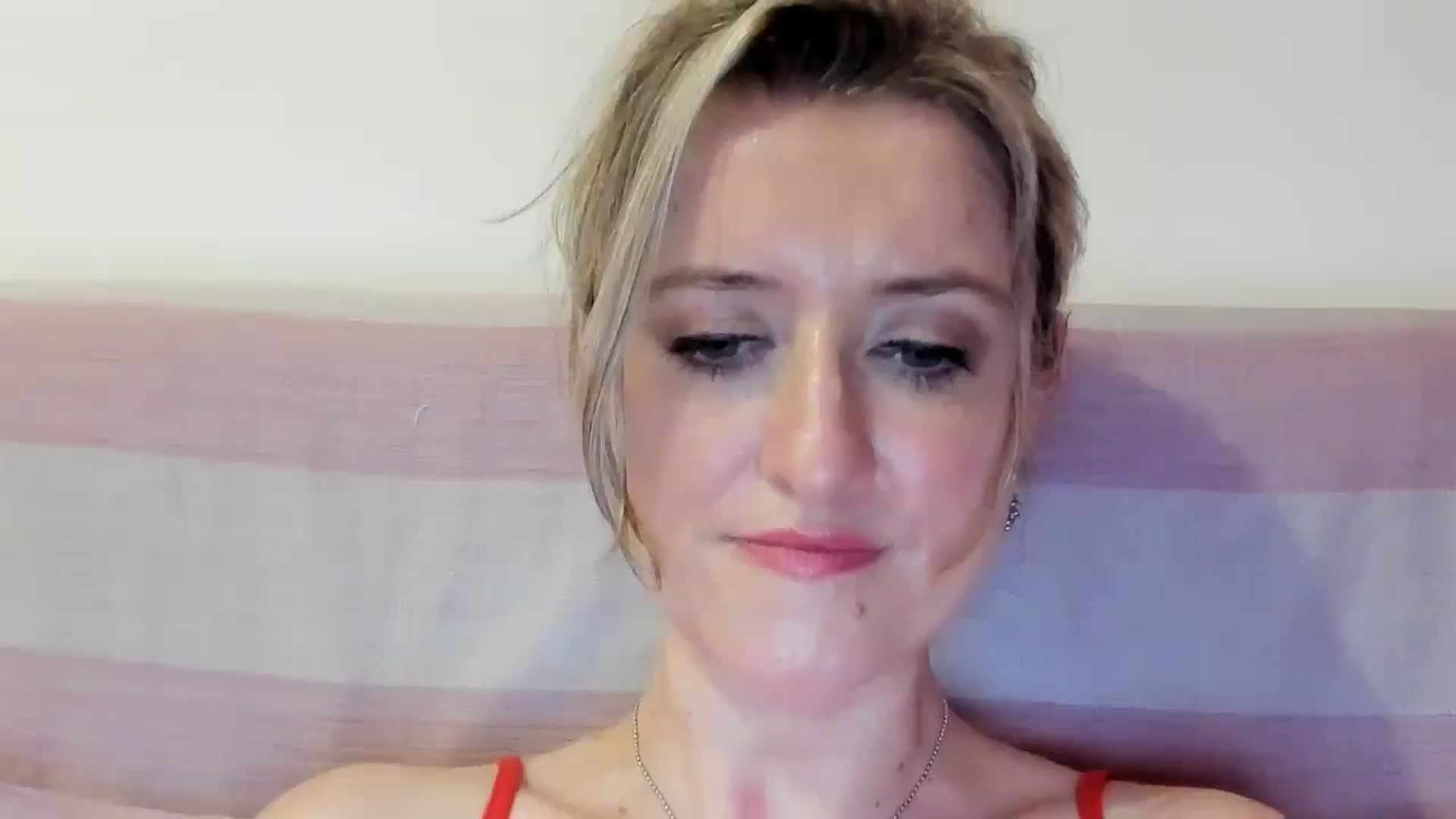Gallery image thumbnail from BestDream's myfreecams stream on, 07/25/2025, 02:00 image 8 of 20