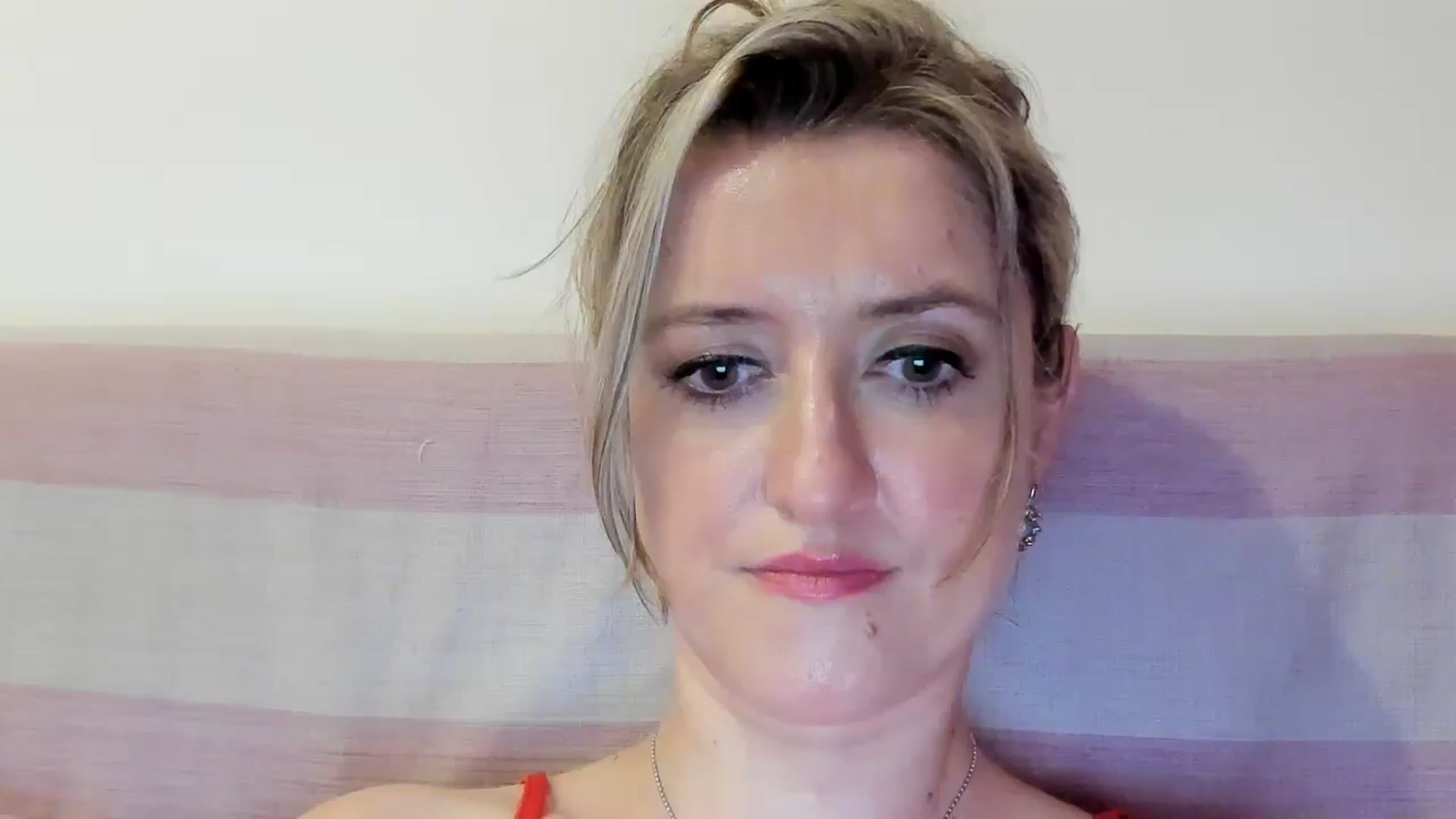 Gallery image thumbnail from BestDream's myfreecams stream on, 07/25/2025, 02:00 image 3 of 20
