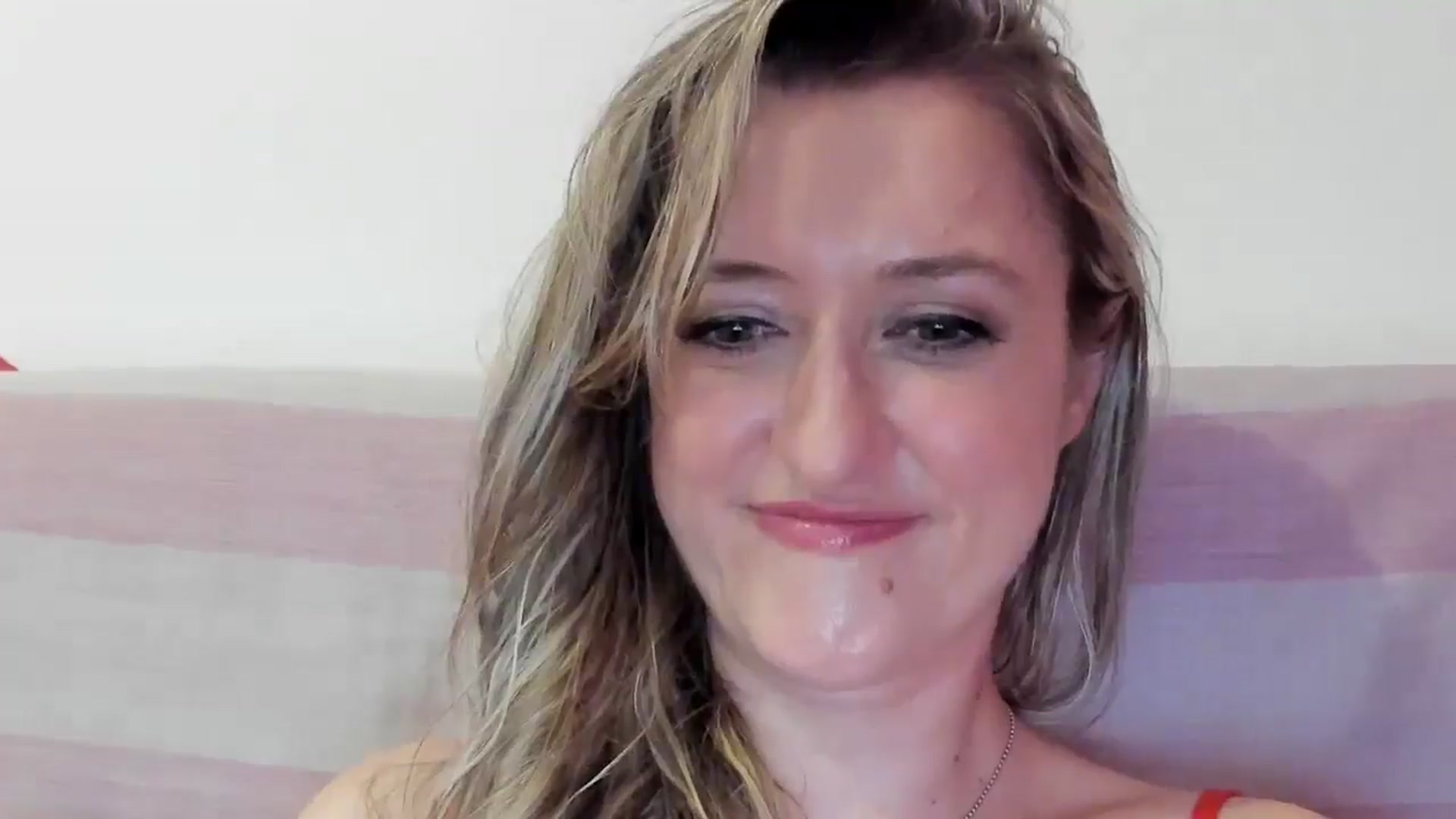 Gallery image thumbnail from BestDream's myfreecams stream on, 07/26/2025, 09:05 image 6 of 20