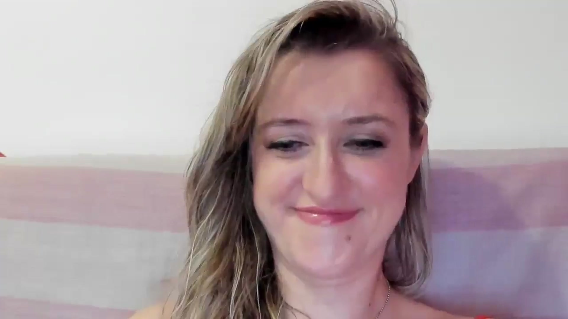 Gallery image thumbnail from BestDream's myfreecams stream on, 07/26/2025, 09:05 image 15 of 20
