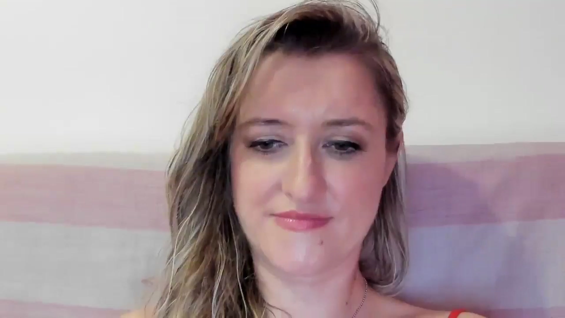 Gallery image thumbnail from BestDream's myfreecams stream on, 07/26/2025, 09:05 image 18 of 20