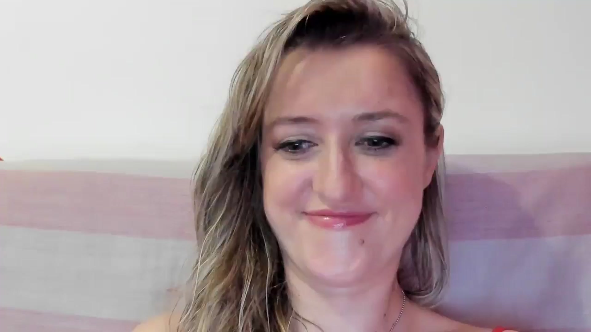 Gallery image thumbnail from BestDream's myfreecams stream on, 07/26/2025, 09:05 image 14 of 20
