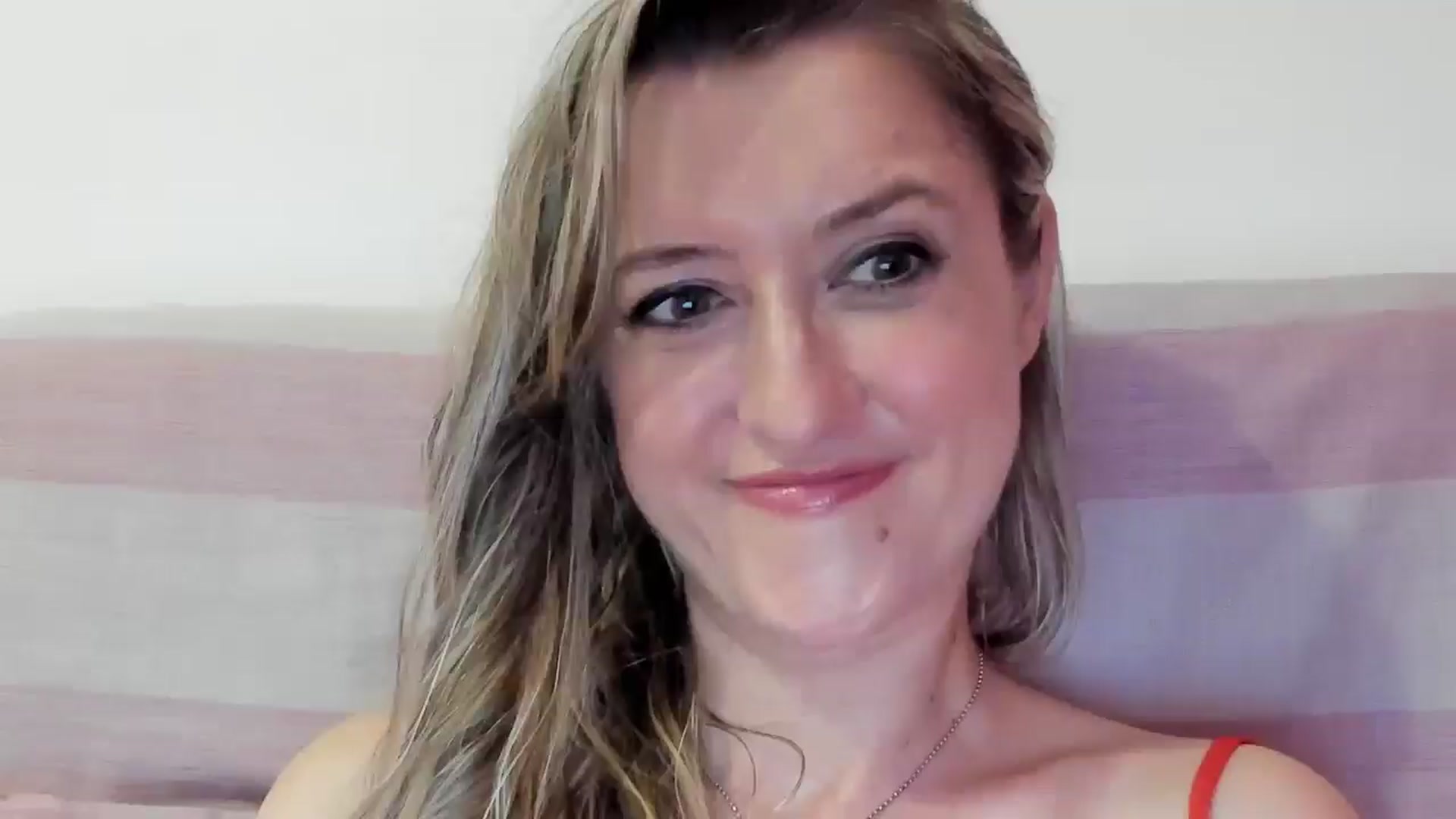 Gallery image thumbnail from BestDream's myfreecams stream on, 07/26/2025, 09:05 image 20 of 20