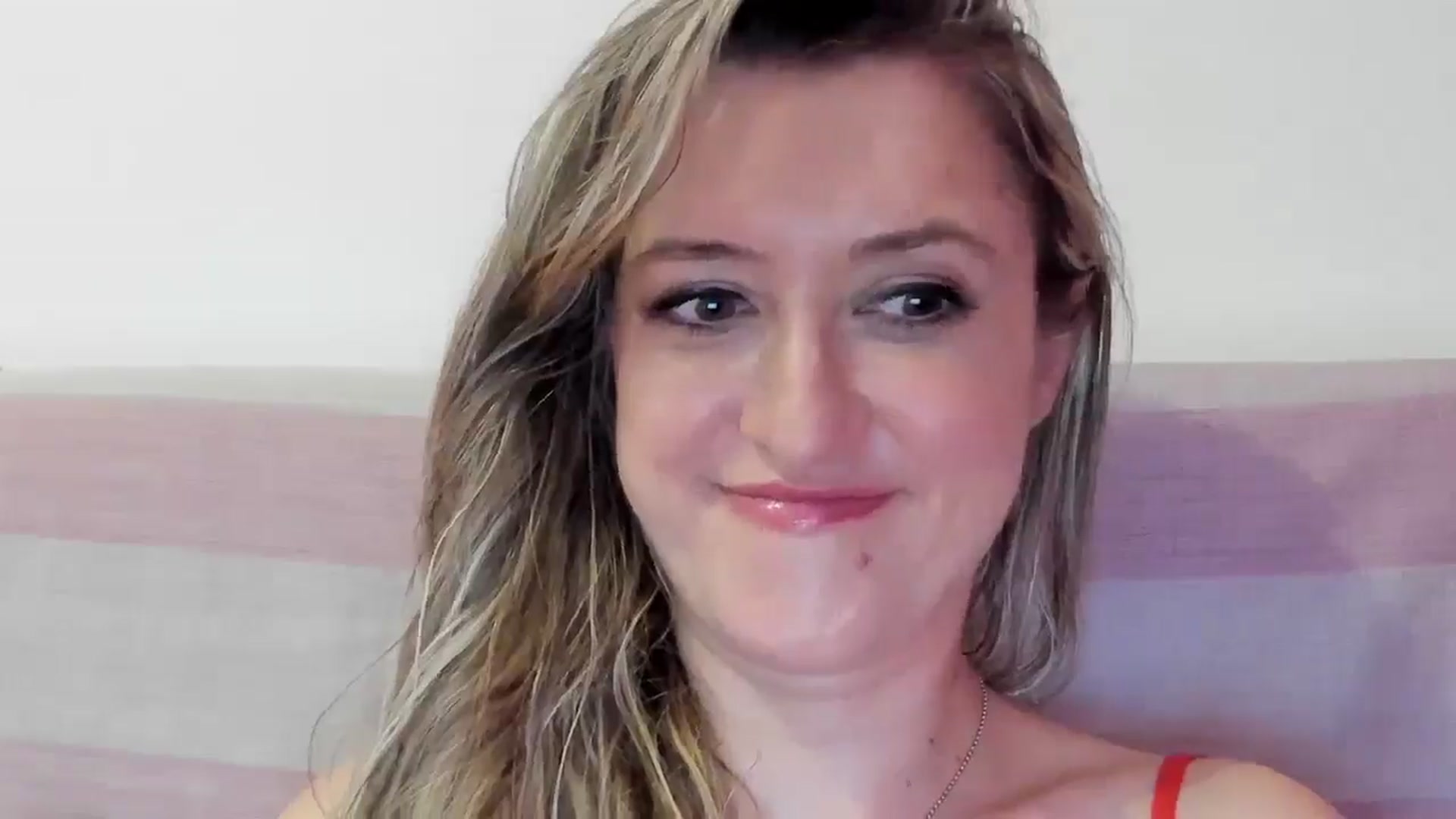 Gallery image thumbnail from BestDream's myfreecams stream on, 07/26/2025, 09:05 image 3 of 20