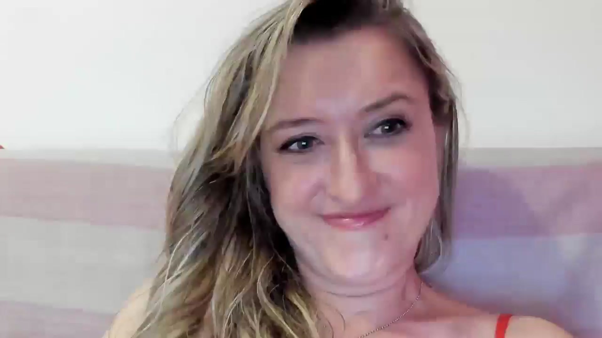 Gallery image thumbnail from BestDream's myfreecams stream on, 07/26/2025, 09:05 image 4 of 20