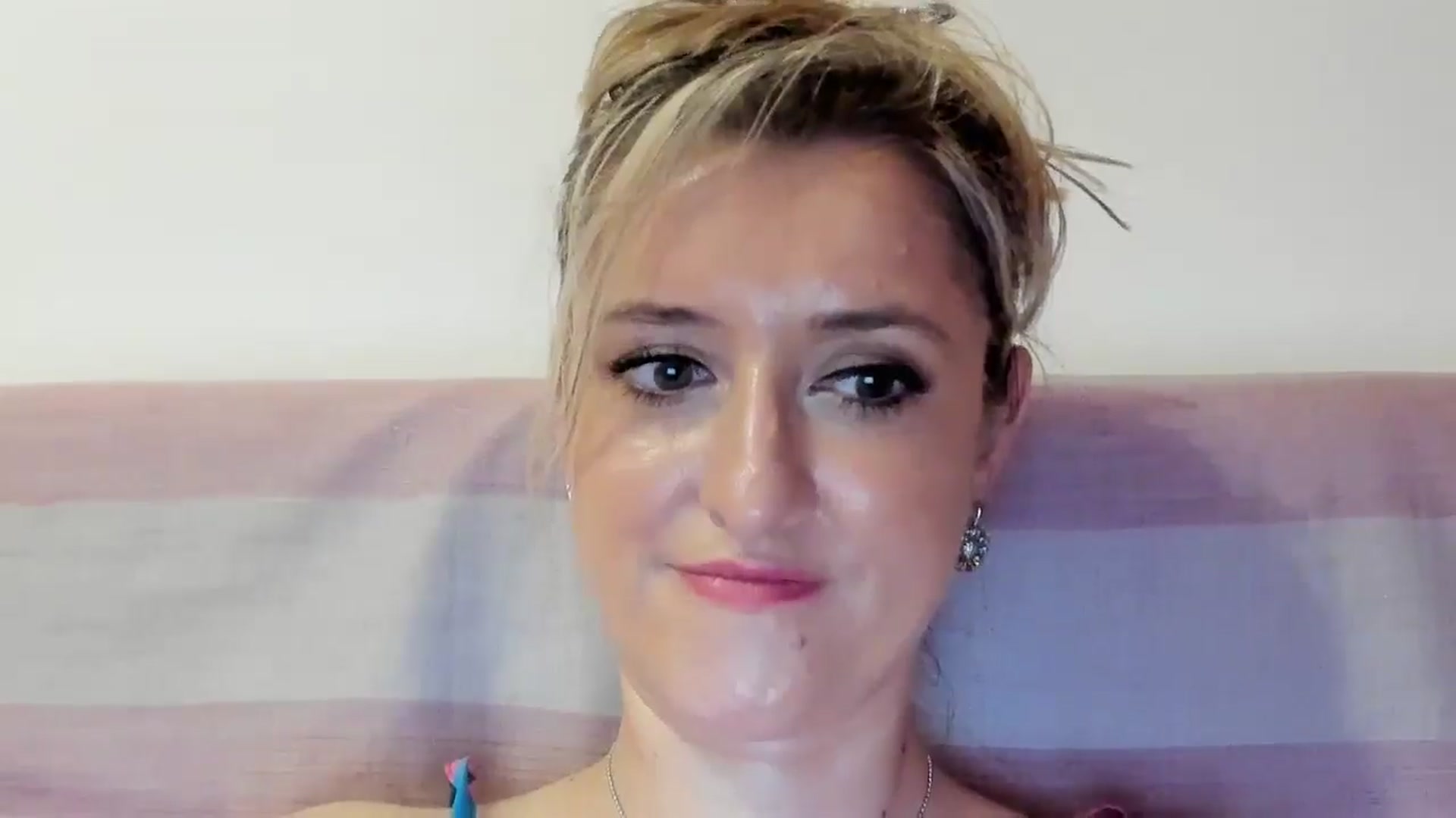 Gallery image thumbnail from BestDream's myfreecams stream on, 07/28/2025, 20:45 image 3 of 20