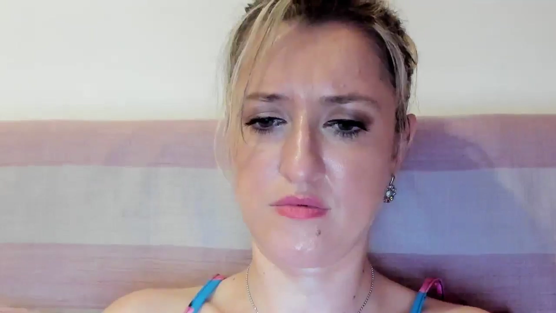 Gallery image thumbnail from BestDream's myfreecams stream on, 07/28/2025, 23:14 image 16 of 20