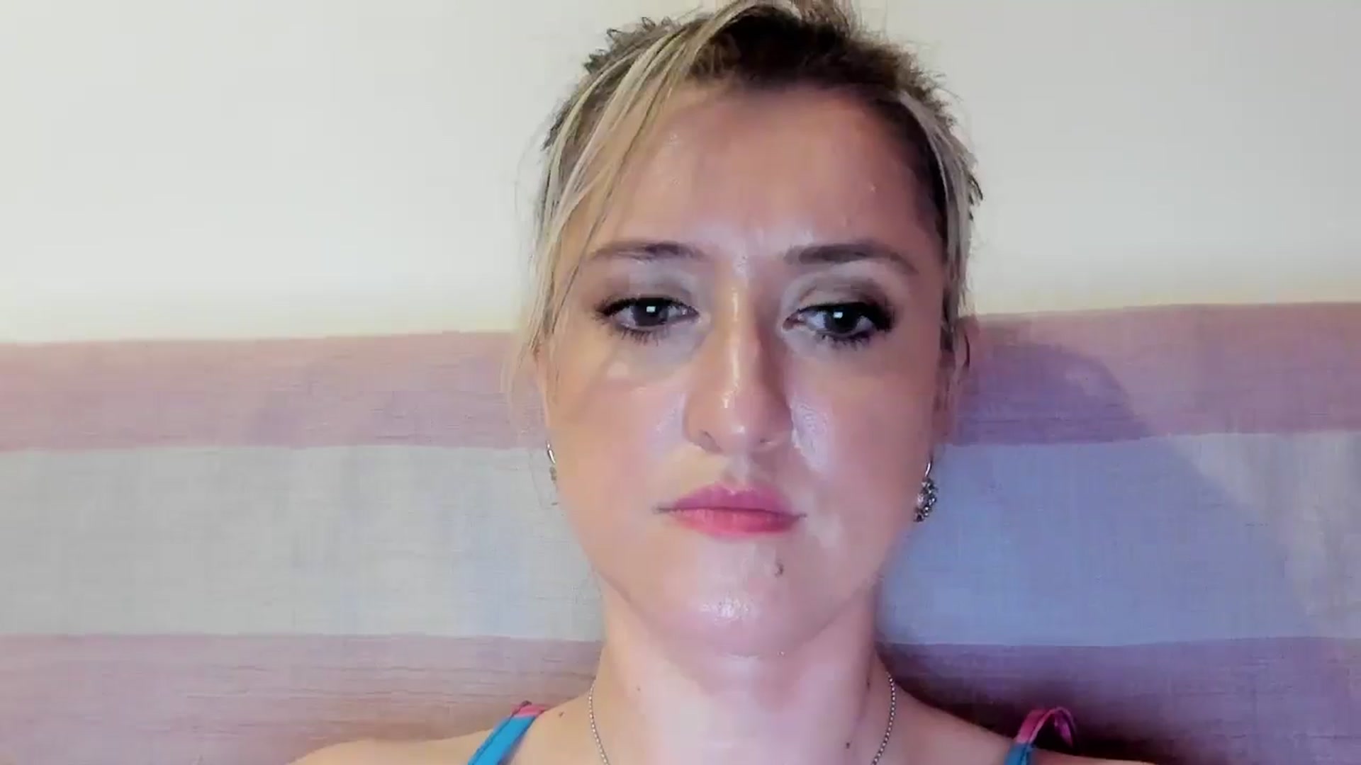 Gallery image thumbnail from BestDream's myfreecams stream on, 07/28/2025, 23:14 image 18 of 20