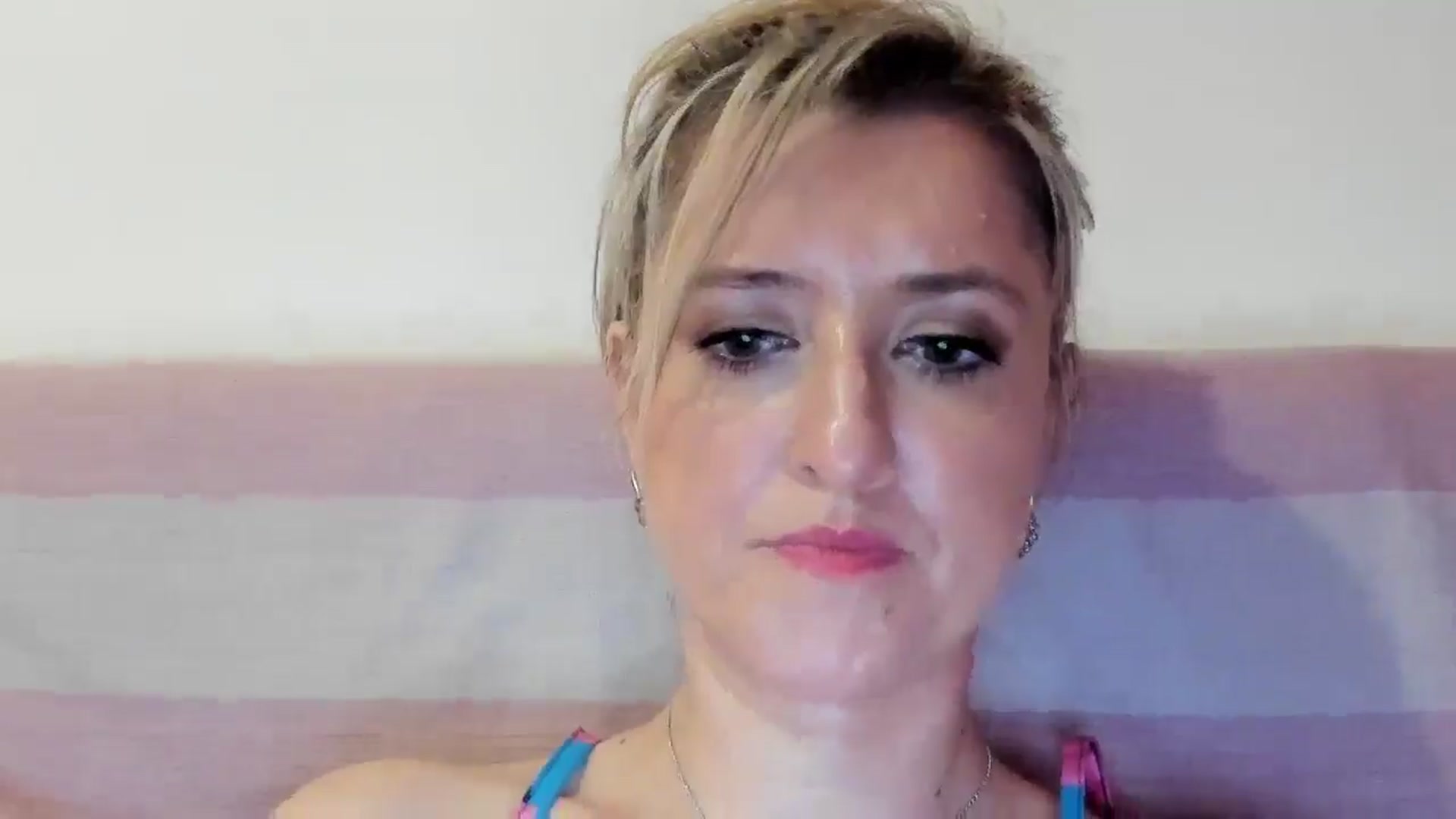Gallery image thumbnail from BestDream's myfreecams stream on, 07/29/2025, 24:06 image 17 of 20