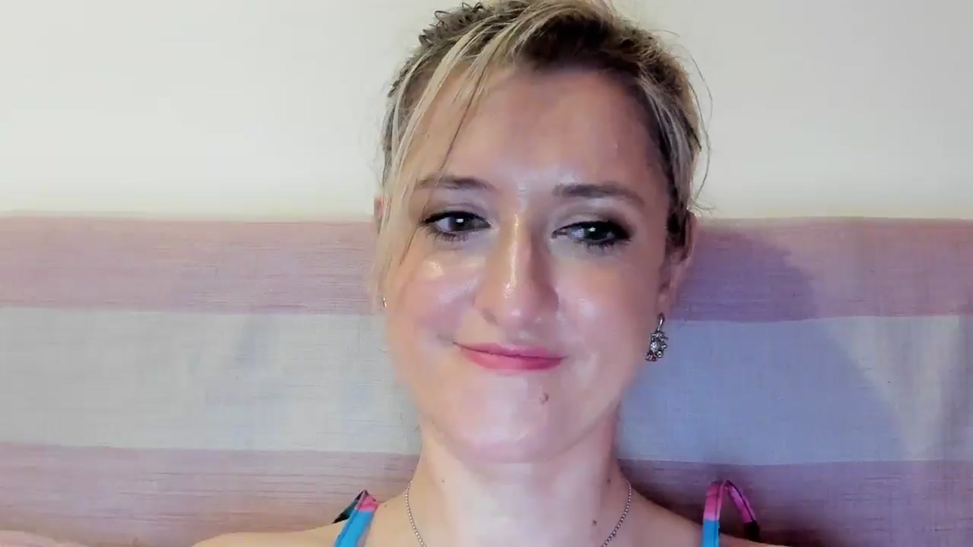 Gallery image thumbnail from BestDream's myfreecams stream on, 07/29/2025, 24:43 image 5 of 20