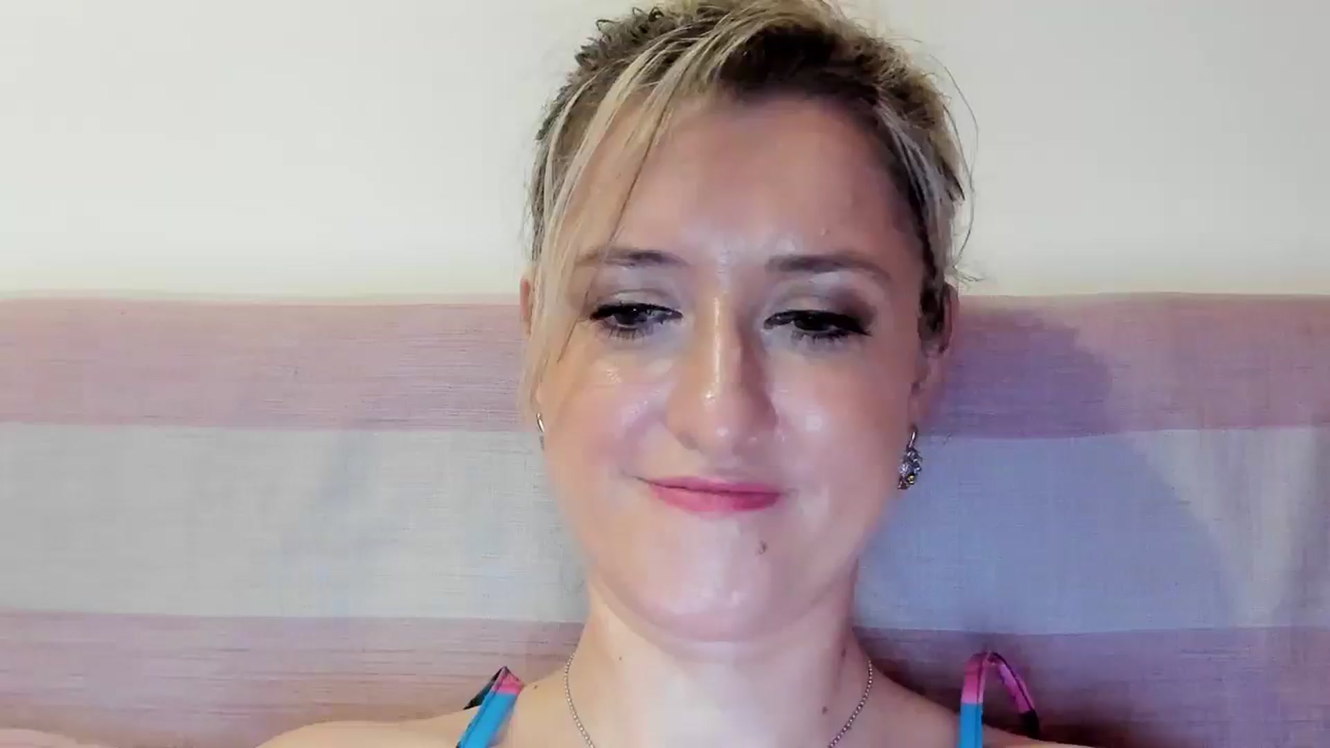 Gallery image thumbnail from BestDream's myfreecams stream on, 07/29/2025, 24:43 image 2 of 20