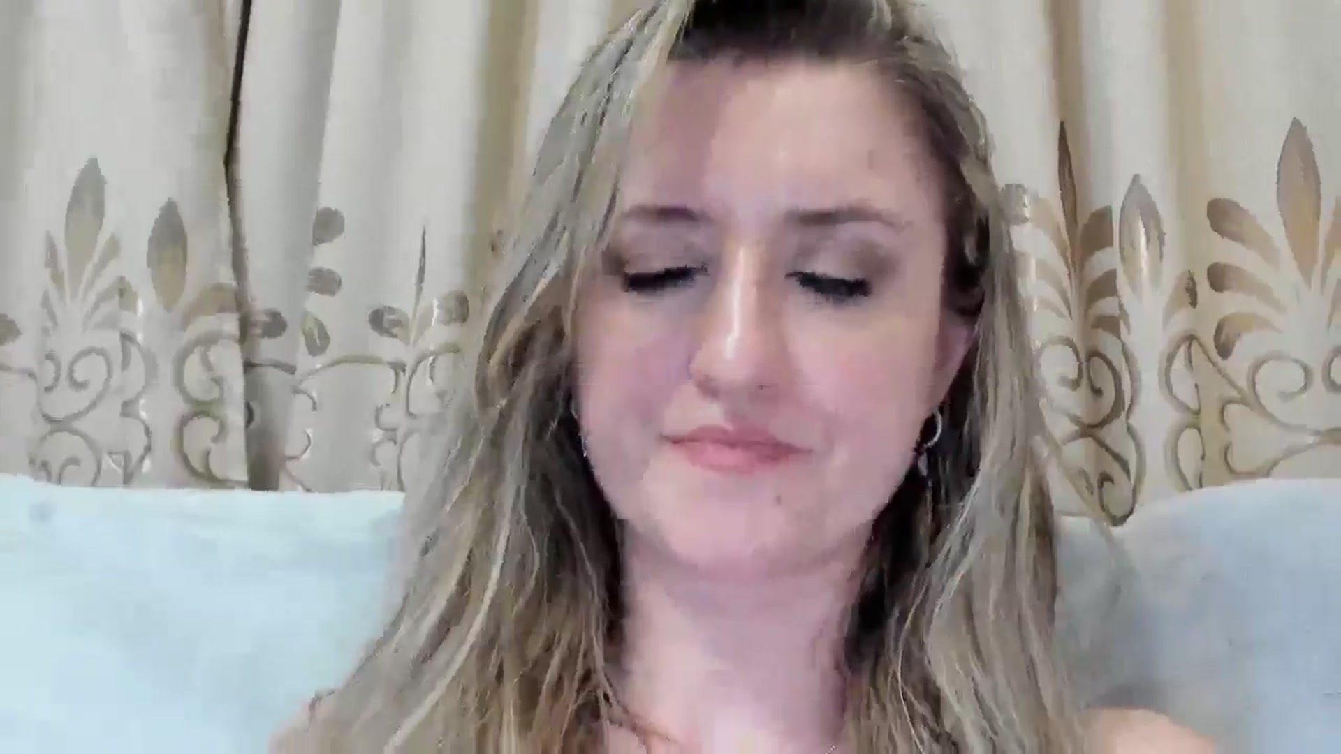 Gallery image thumbnail from BestDream's myfreecams stream on, 07/30/2025, 21:49 image 13 of 20