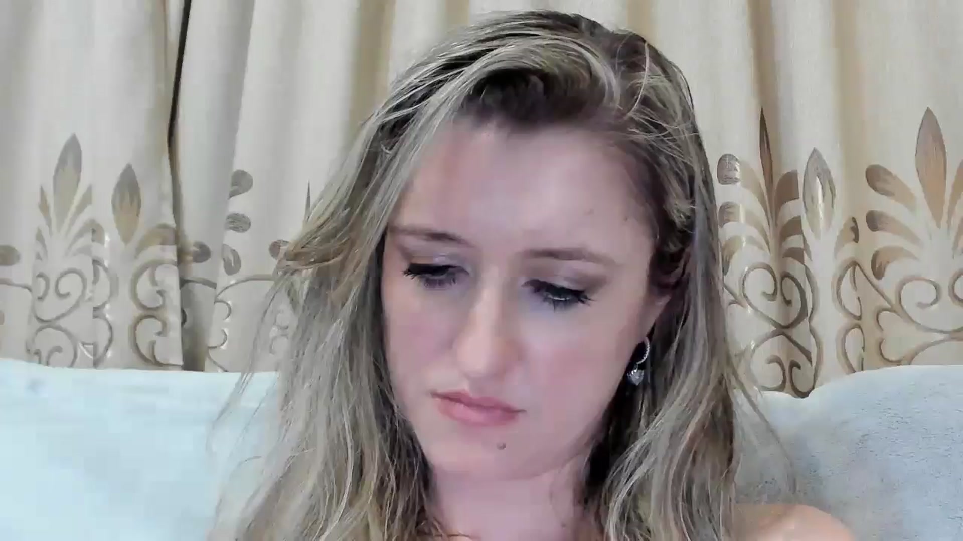 Gallery image thumbnail from BestDream's myfreecams stream on, 07/30/2025, 21:49 image 17 of 20