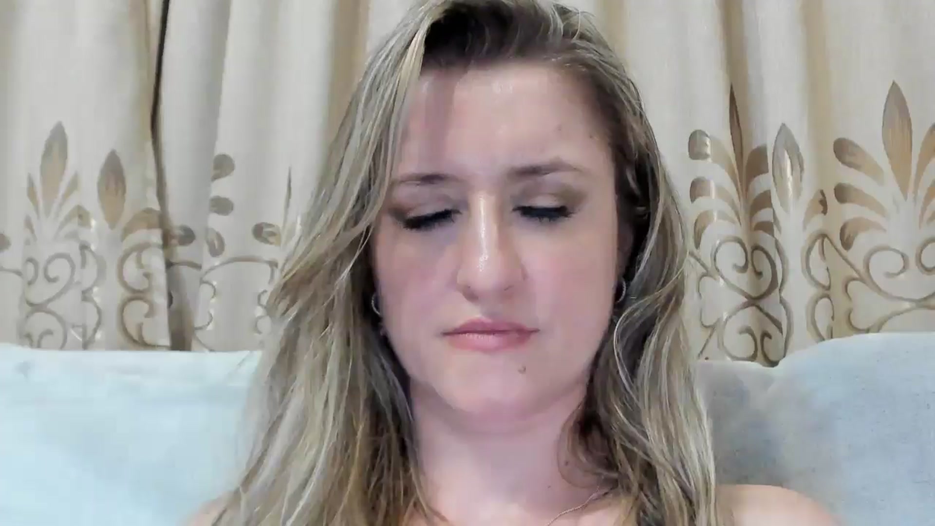 Gallery image thumbnail from BestDream's myfreecams stream on, 07/30/2025, 22:04 image 14 of 20