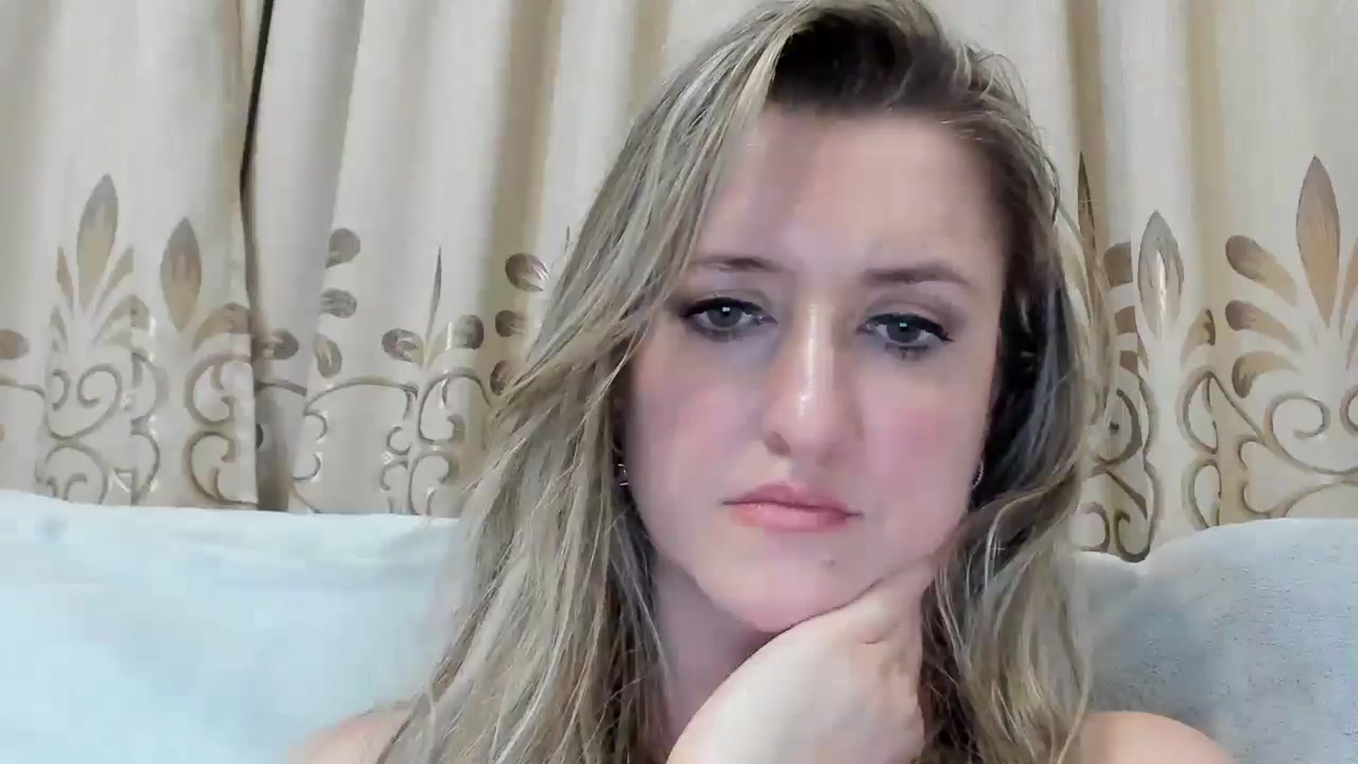 Gallery image thumbnail from BestDream's myfreecams stream on, 07/30/2025, 22:04 image 1 of 20