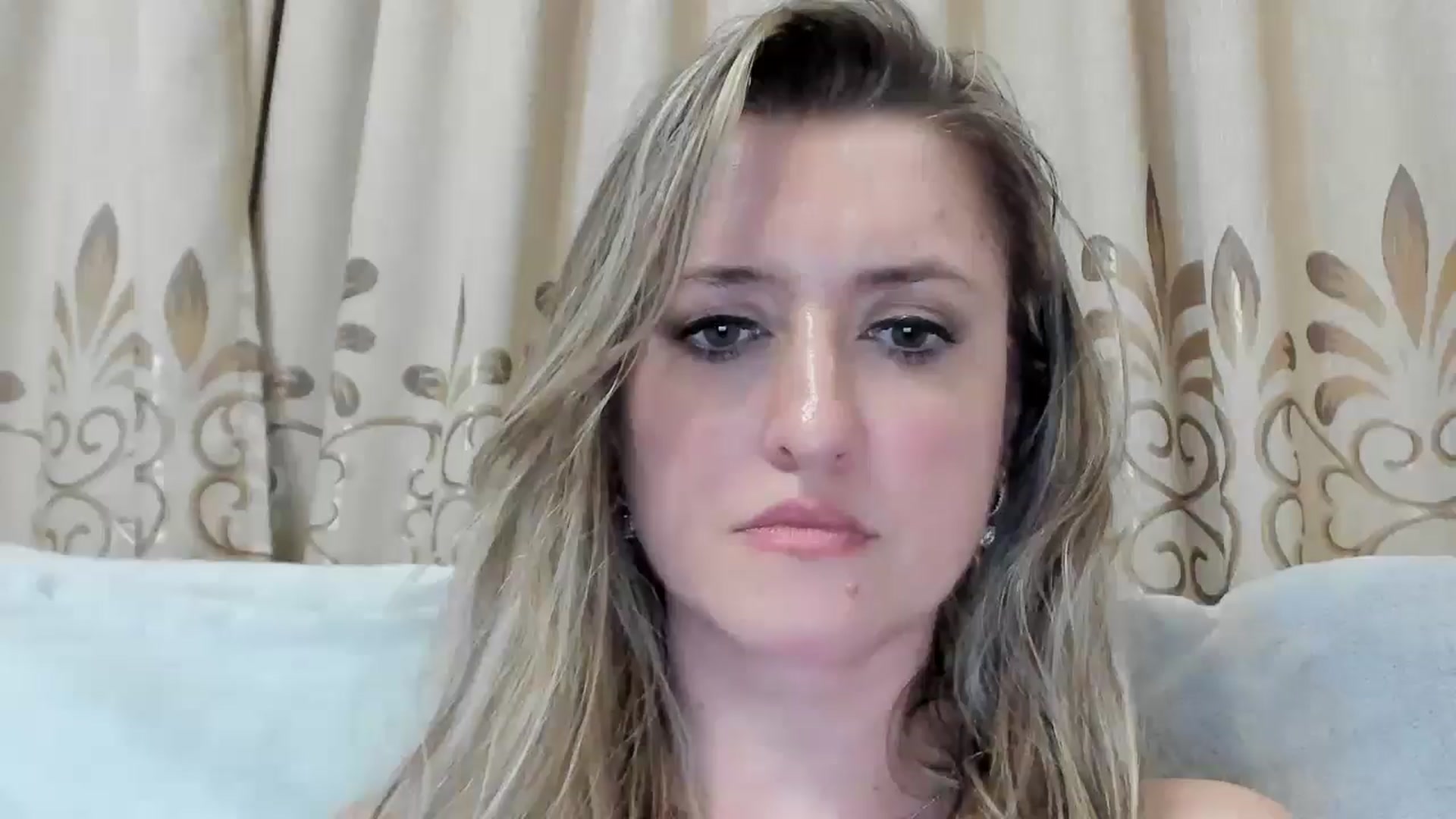 Gallery image thumbnail from BestDream's myfreecams stream on, 07/30/2025, 22:04 image 4 of 20