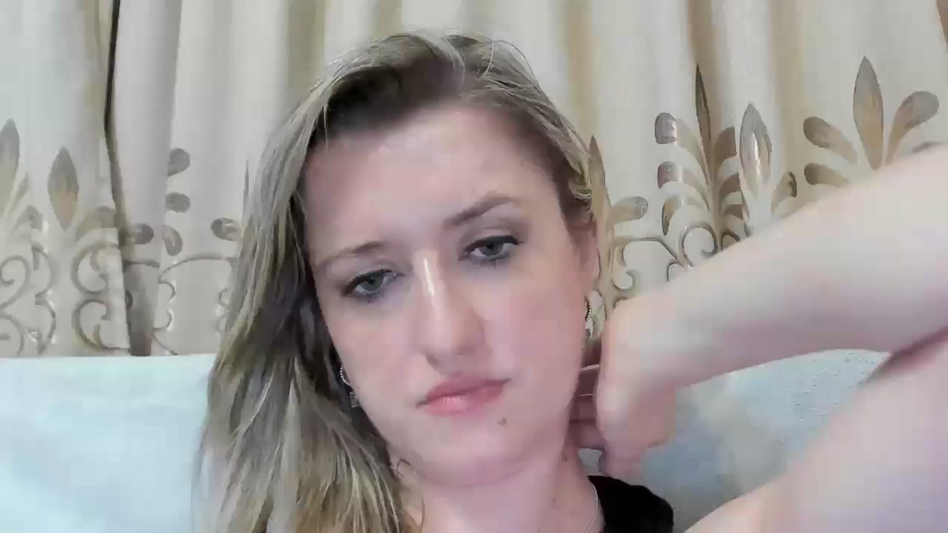 Gallery image thumbnail from BestDream's myfreecams stream on, 07/30/2025, 22:38 image 19 of 20