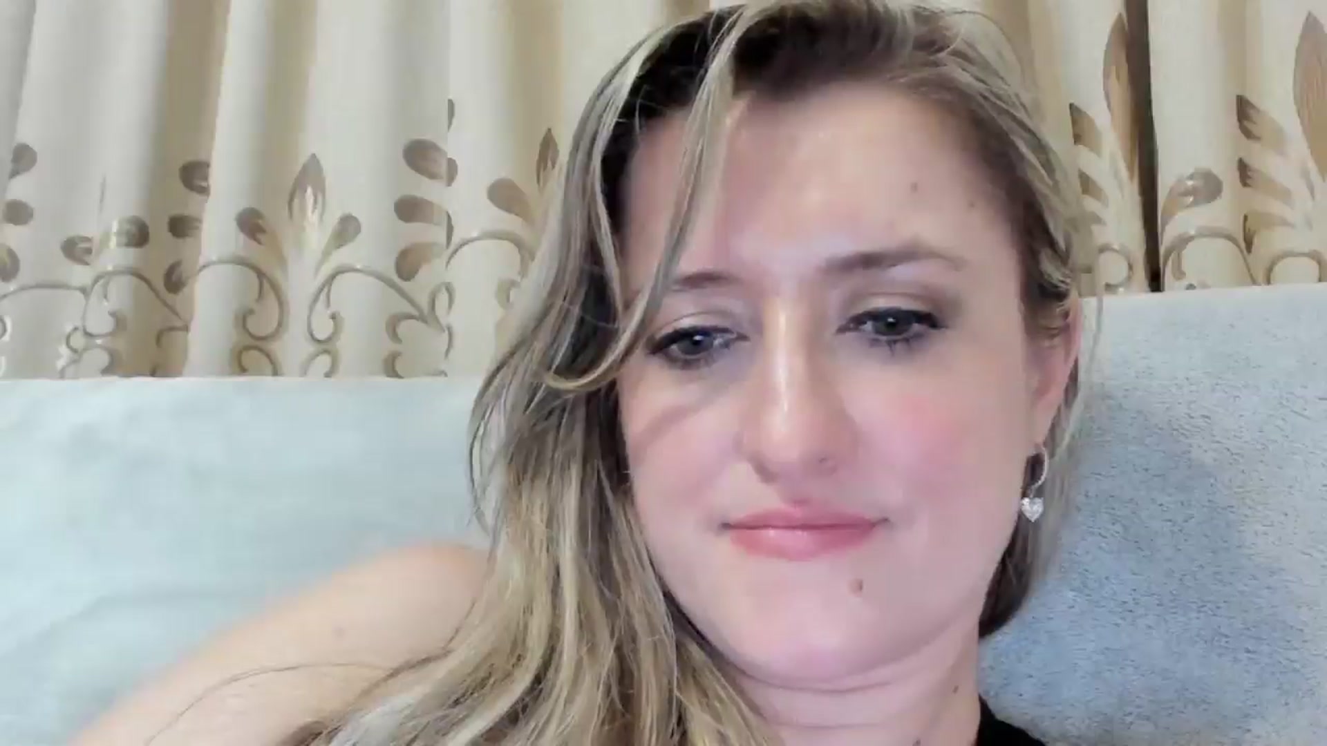 Gallery image thumbnail from BestDream's myfreecams stream on, 07/30/2025, 23:19 image 2 of 20