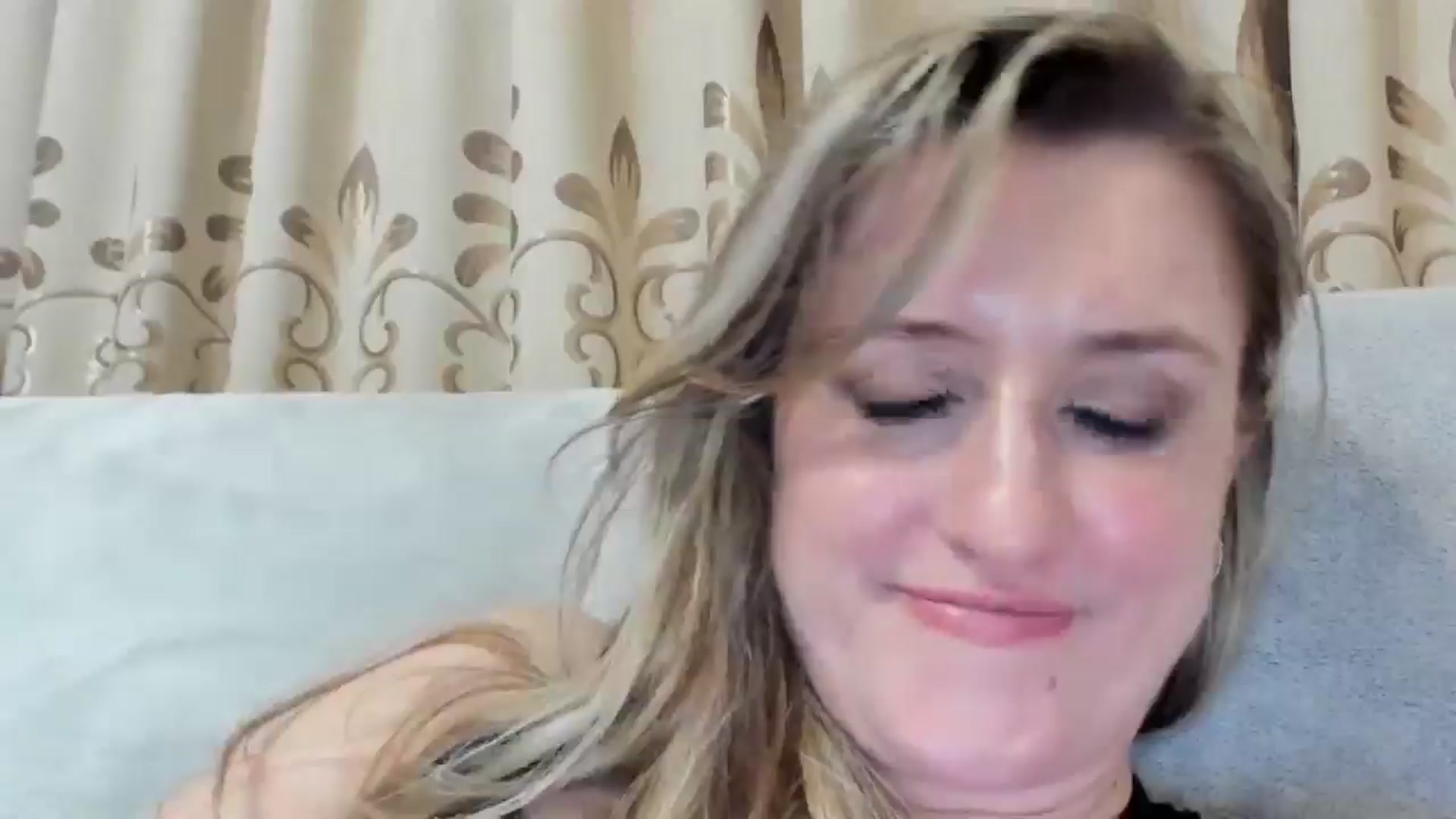 Gallery image thumbnail from BestDream's myfreecams stream on, 07/30/2025, 23:19 image 8 of 20