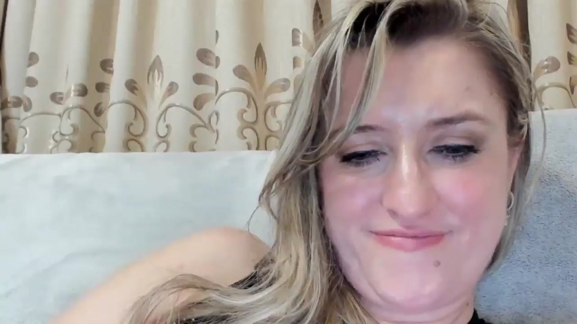 Gallery image thumbnail from BestDream's myfreecams stream on, 07/30/2025, 23:19 image 13 of 20