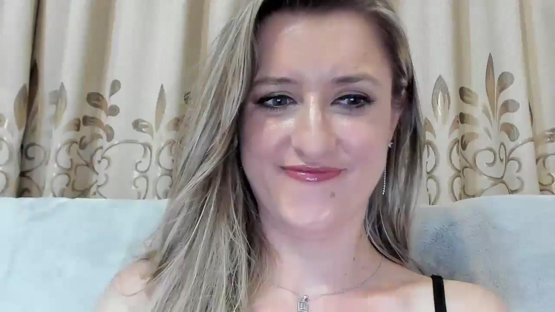 Gallery image thumbnail from BestDream's myfreecams stream on, 07/31/2025, 20:03 image 11 of 20