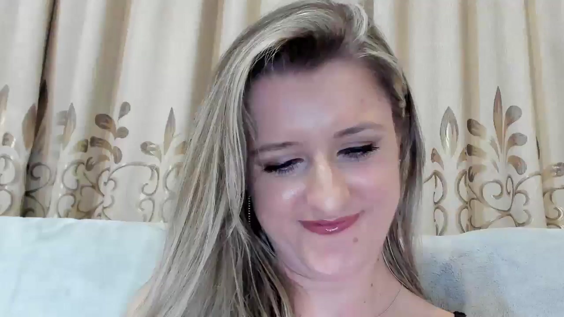 Gallery image thumbnail from BestDream's myfreecams stream on, 07/31/2025, 20:03 image 13 of 20