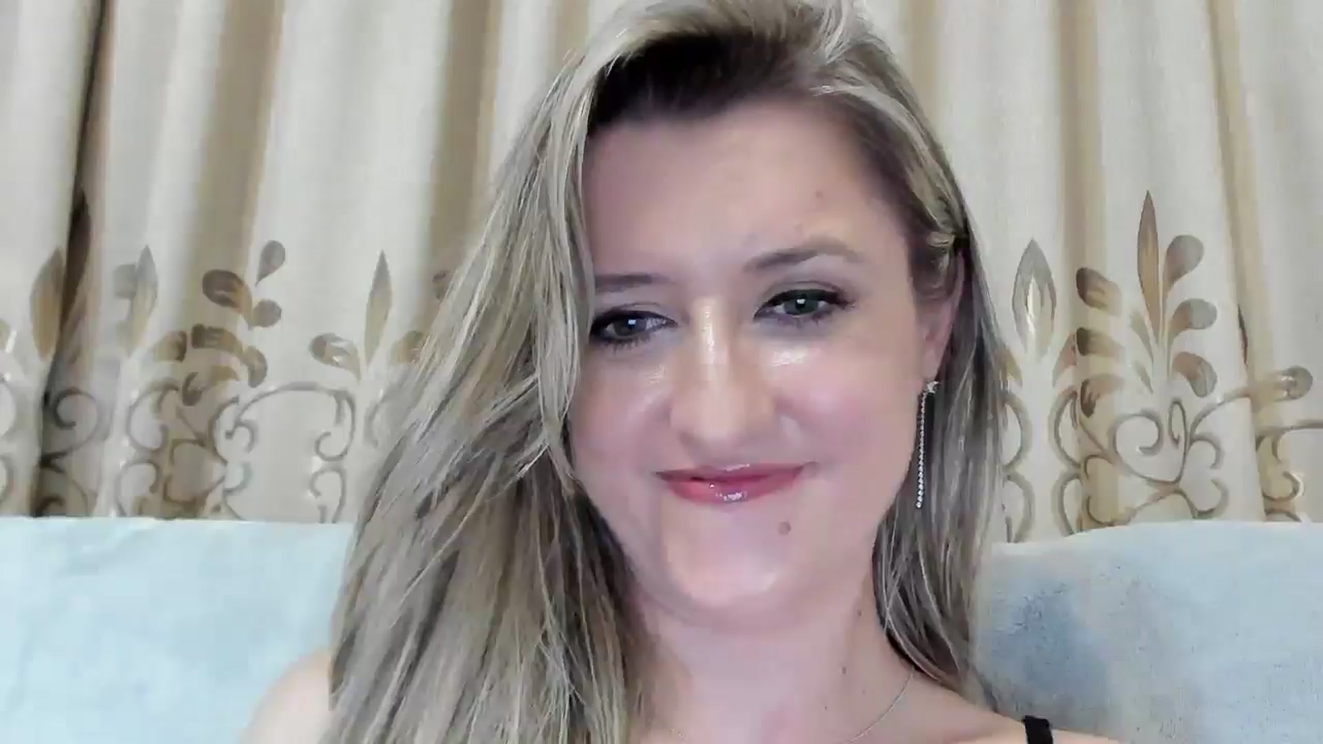 Gallery image thumbnail from BestDream's myfreecams stream on, 07/31/2025, 20:03 image 12 of 20