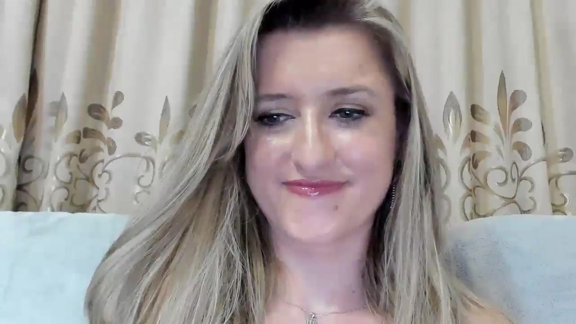 Gallery image thumbnail from BestDream's myfreecams stream on, 07/31/2025, 20:03 image 15 of 20