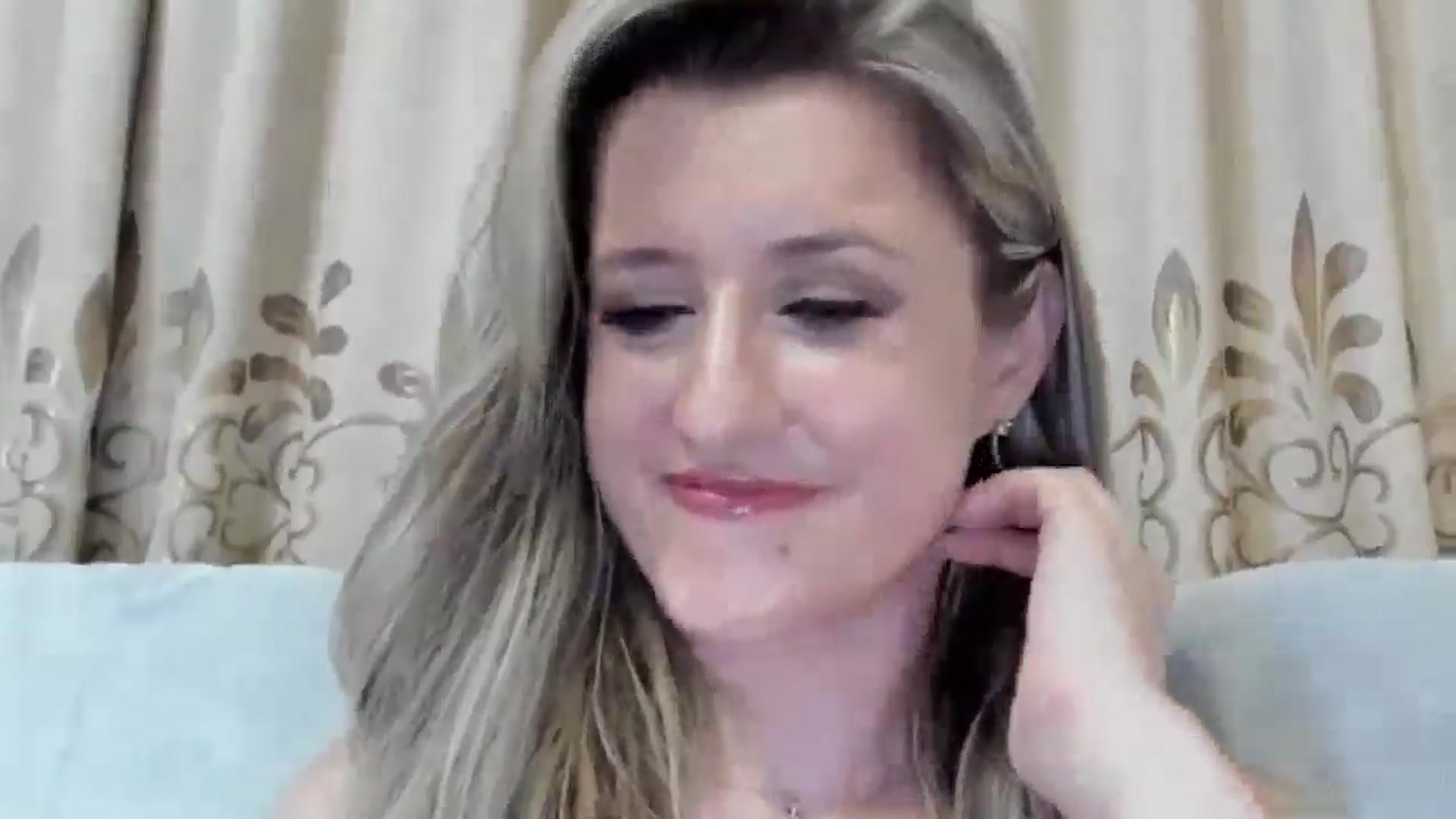 Gallery image thumbnail from BestDream's myfreecams stream on, 07/31/2025, 20:48 image 4 of 20