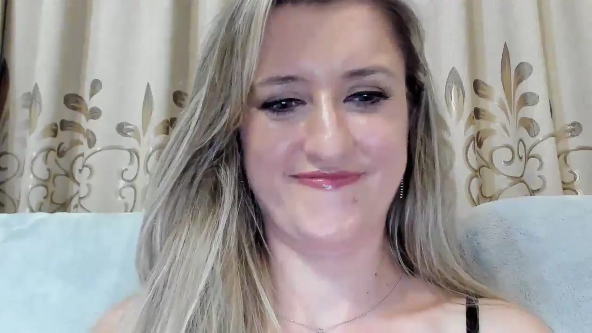 Gallery image thumbnail from BestDream's myfreecams stream on, 07/31/2025, 20:48 image 15 of 20