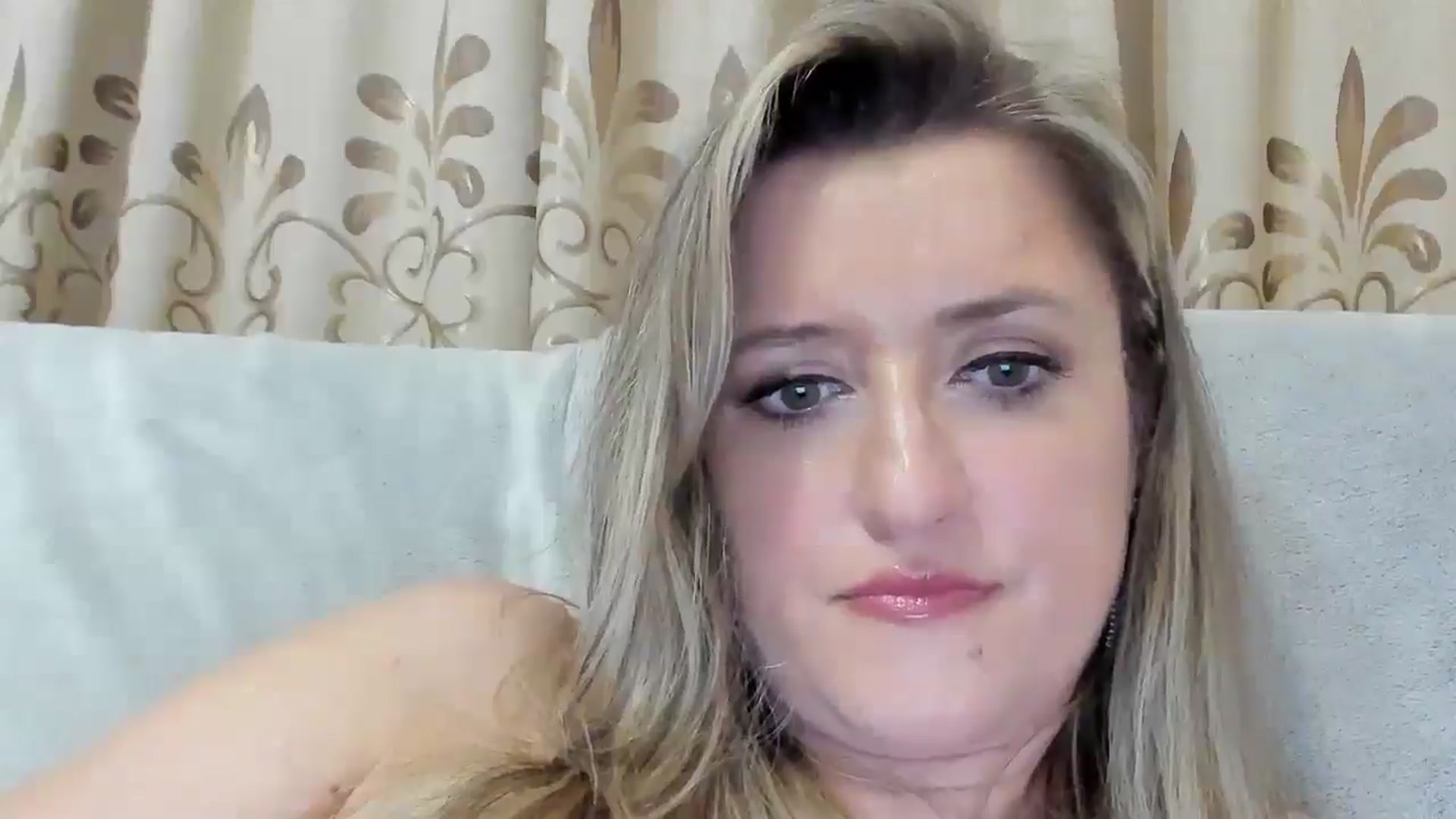 Gallery image thumbnail from BestDream's myfreecams stream on, 07/31/2025, 21:51 image 10 of 20
