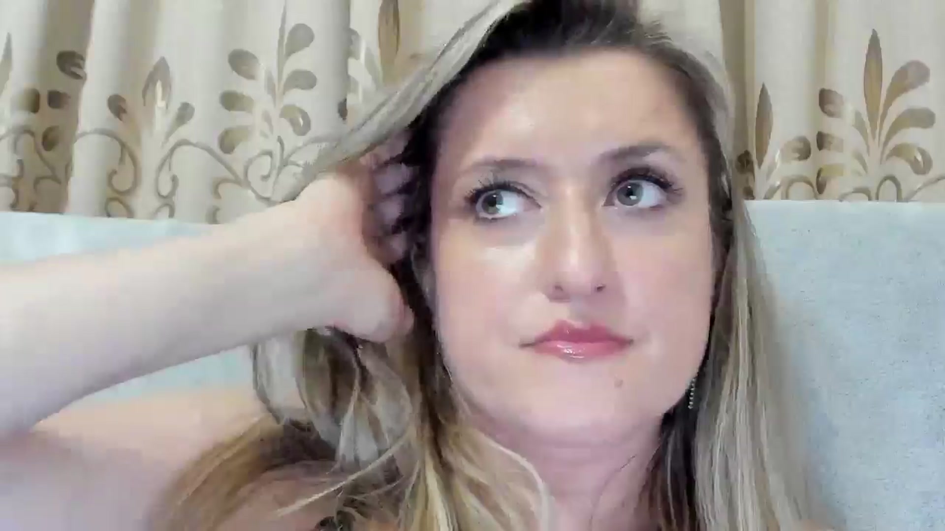 Gallery image thumbnail from BestDream's myfreecams stream on, 07/31/2025, 21:51 image 11 of 20
