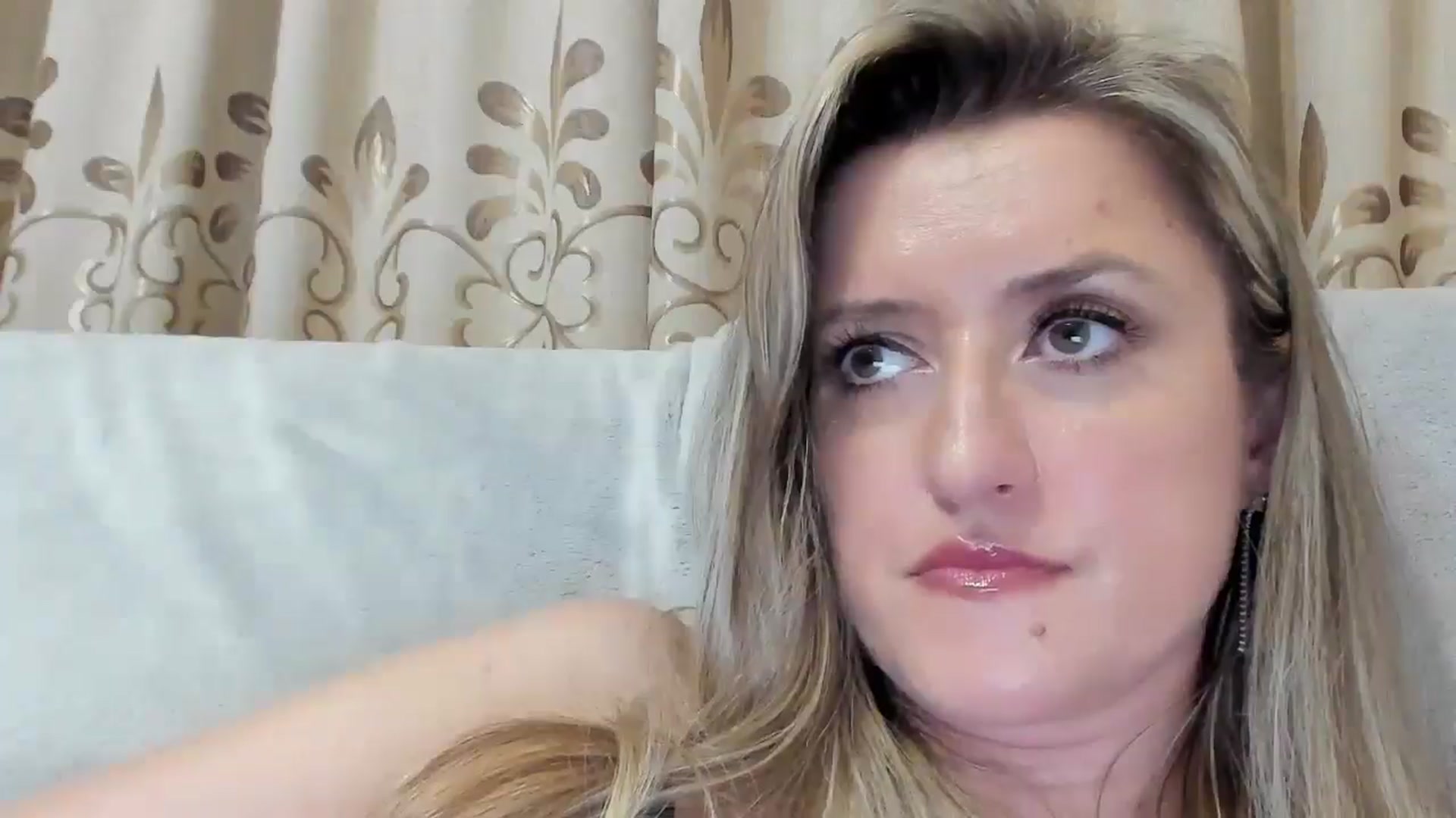 Gallery image thumbnail from BestDream's myfreecams stream on, 07/31/2025, 21:51 image 2 of 20