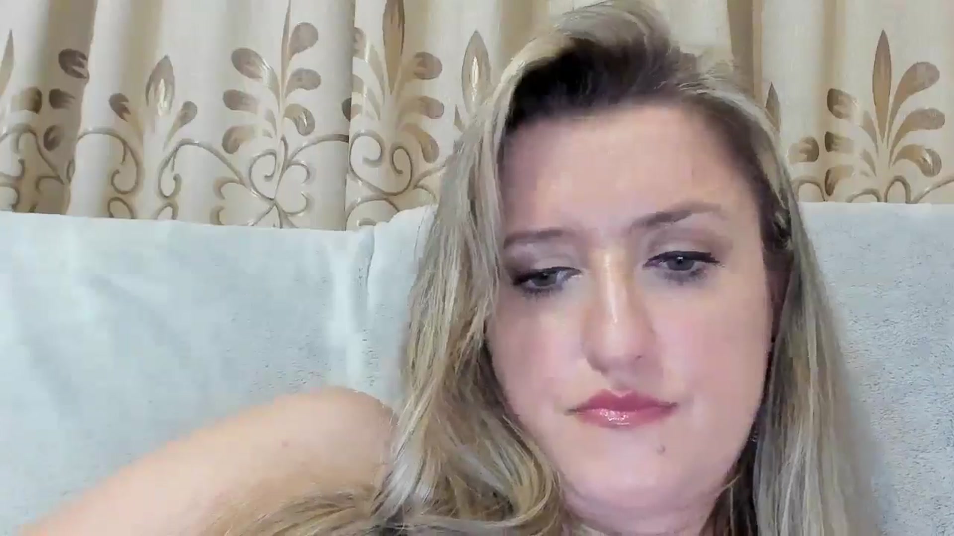 Gallery image thumbnail from BestDream's myfreecams stream on, 07/31/2025, 21:51 image 18 of 20