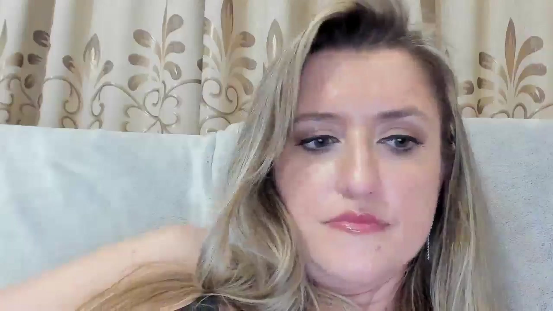 Gallery image thumbnail from BestDream's myfreecams stream on, 07/31/2025, 21:51 image 13 of 20