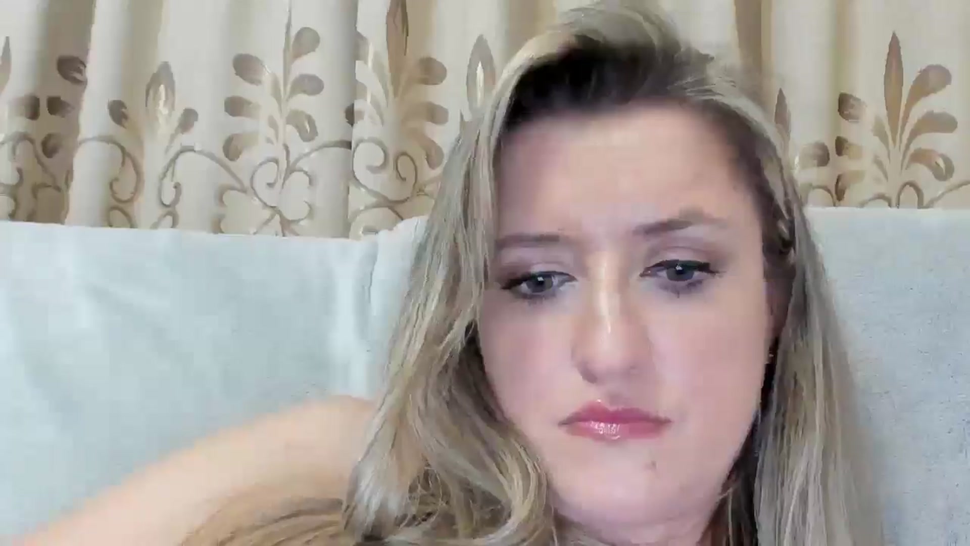 Gallery image thumbnail from BestDream's myfreecams stream on, 07/31/2025, 21:51 image 16 of 20