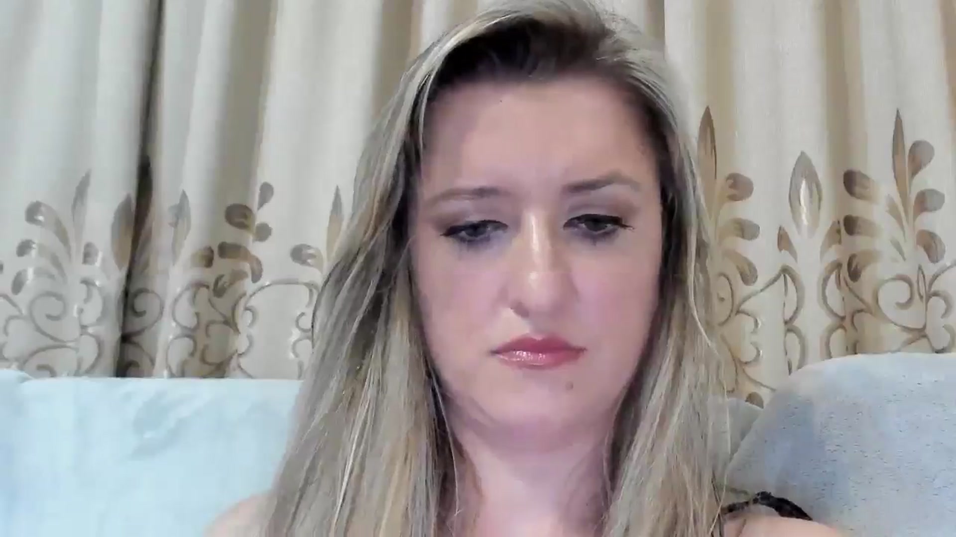 Gallery image thumbnail from BestDream's myfreecams stream on, 07/31/2025, 23:31 image 17 of 20